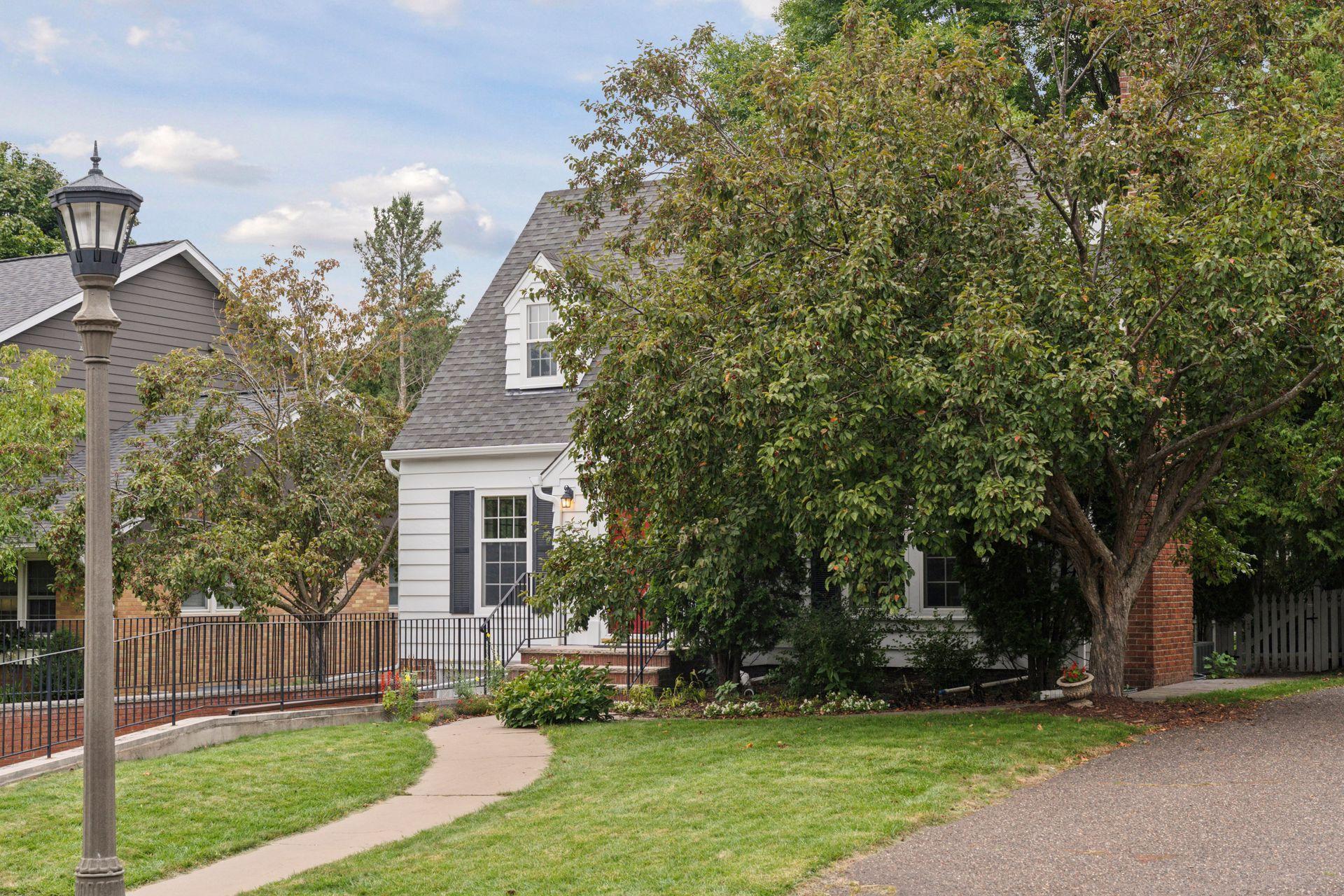 1919 Highland Parkway