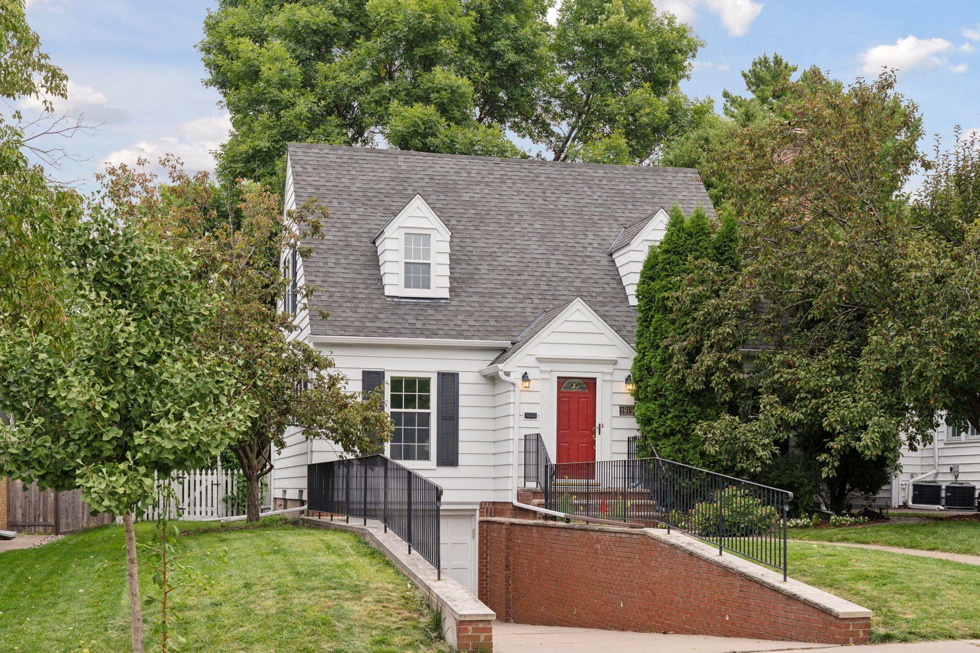 1919 Highland Parkway