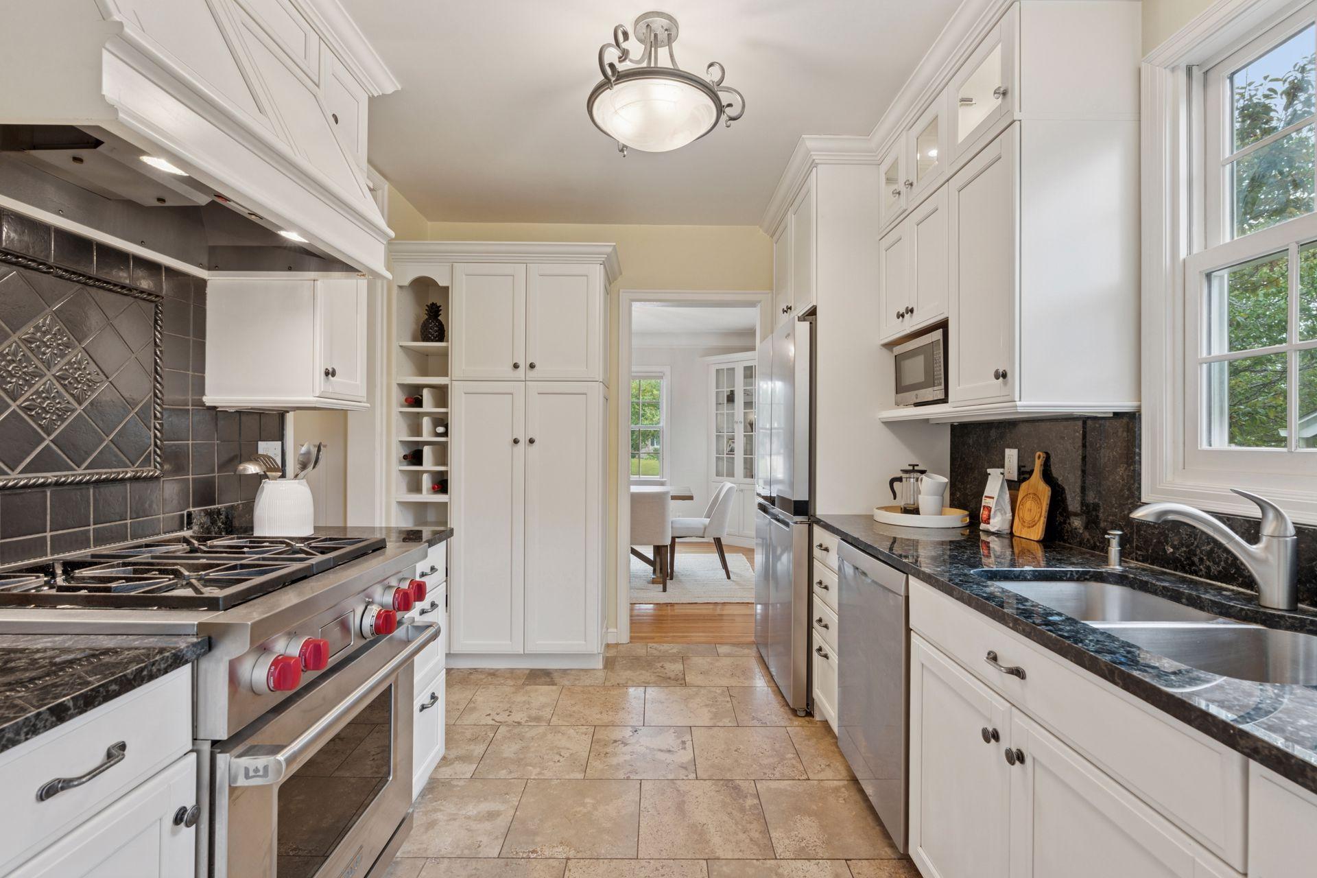 1919 Highland Parkway