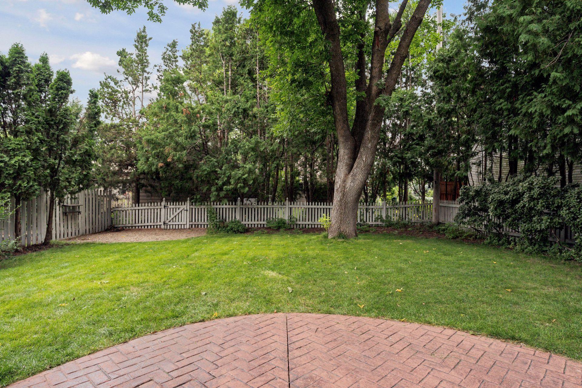 1919 Highland Parkway