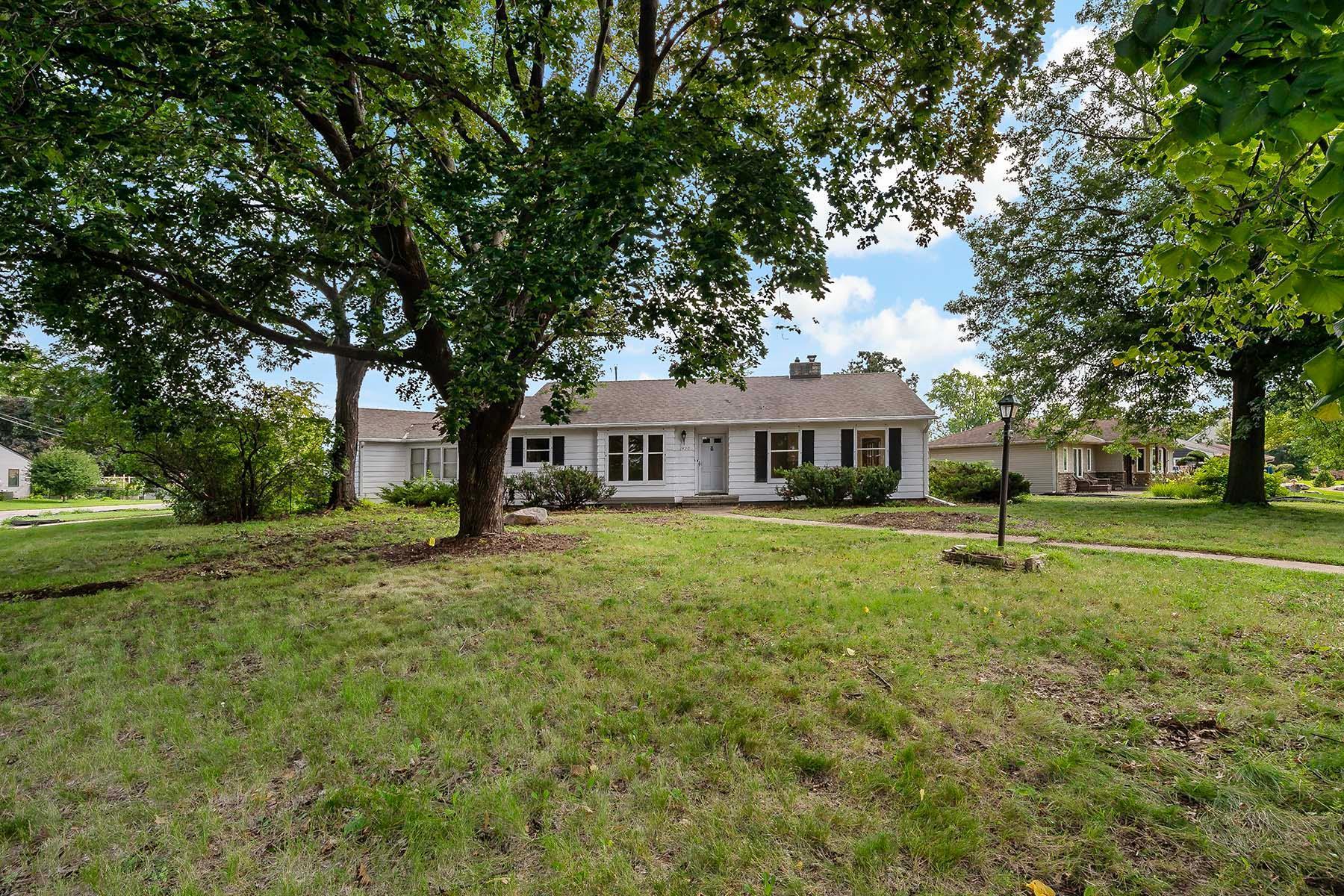 1420 Mississippi River Boulevard S