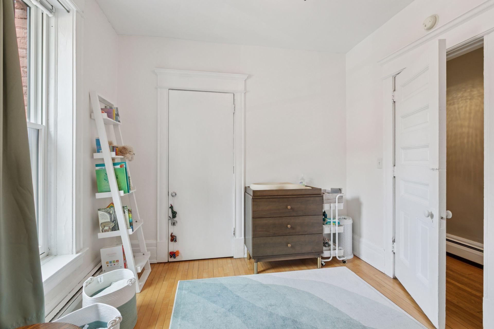 115 Western Avenue N Unit: 1N