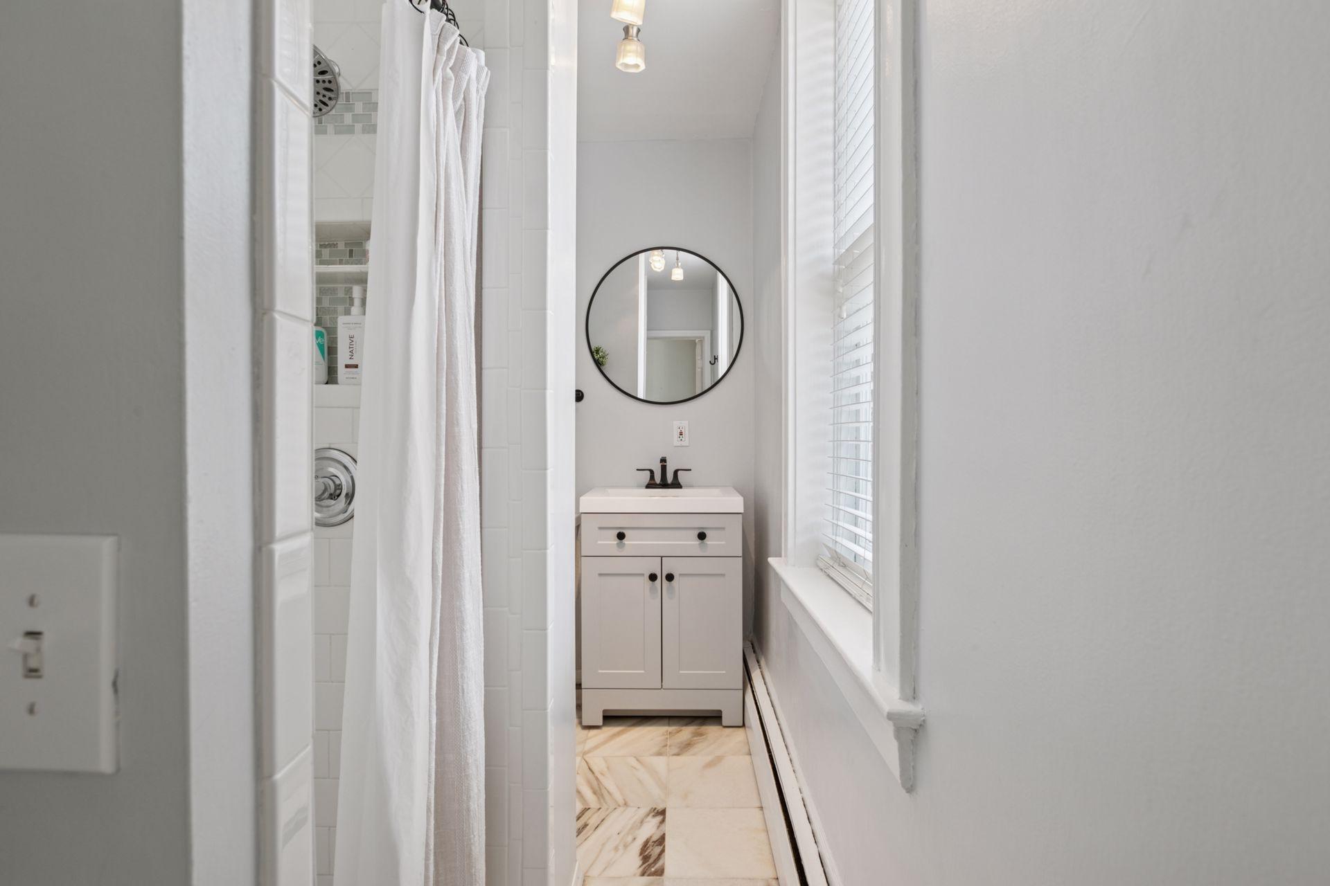 115 Western Avenue N Unit: 1N