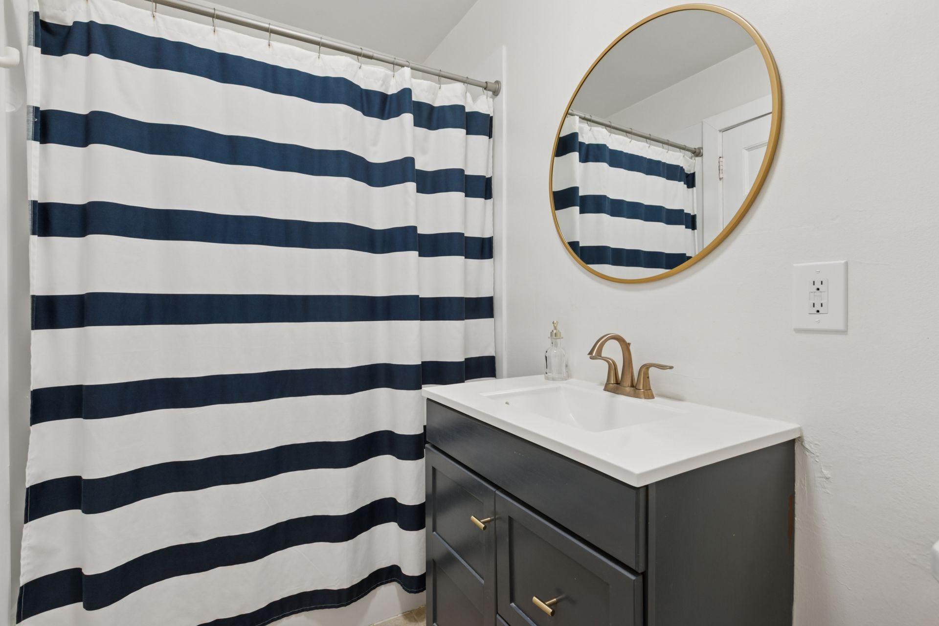 115 Western Avenue N Unit: 1N