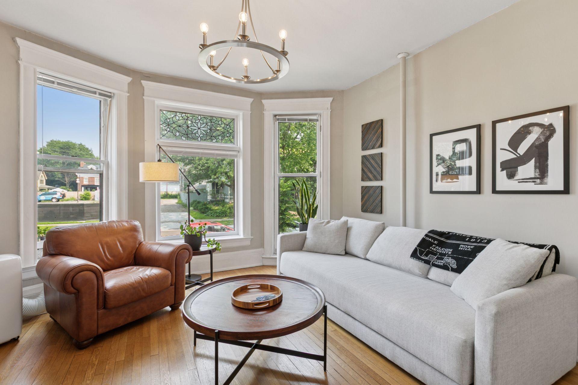 115 Western Avenue N Unit: 1N