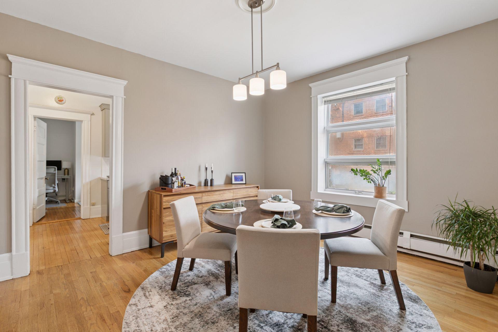 115 Western Avenue N Unit: 1N