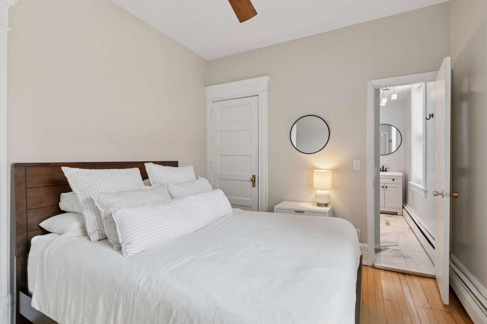 115 Western Avenue N Unit: 1N