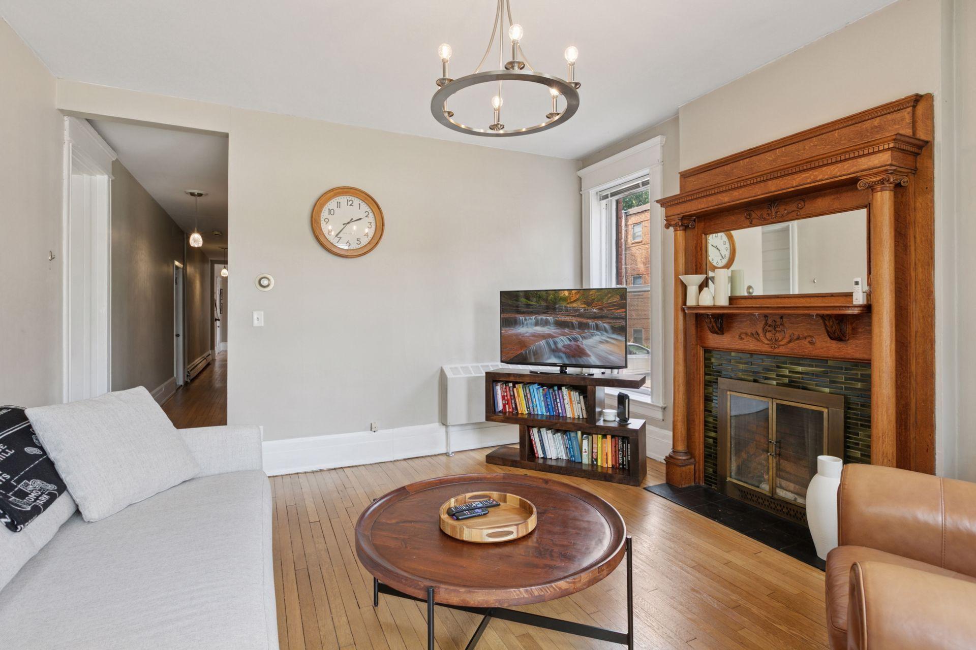 115 Western Avenue N Unit: 1N