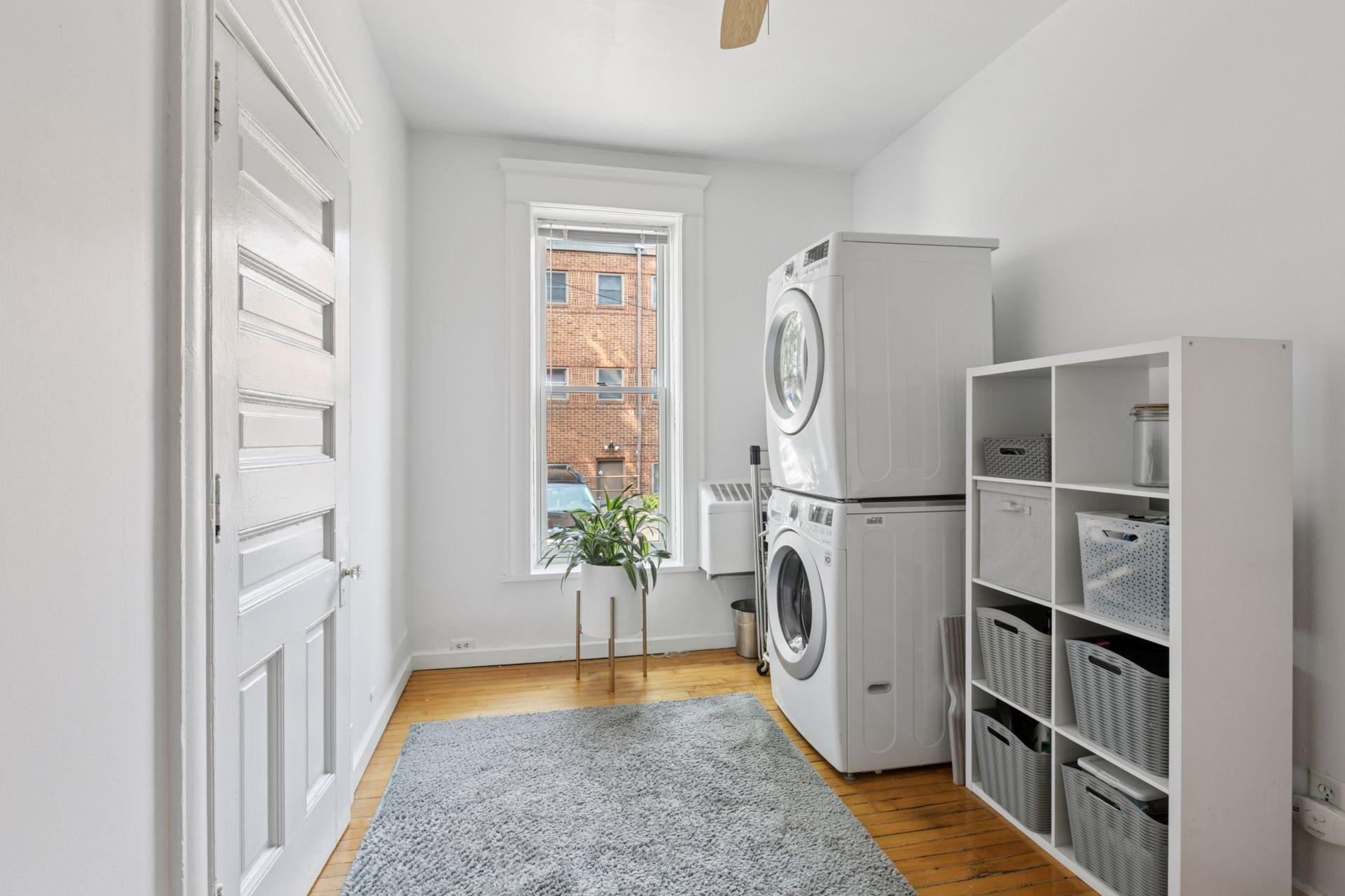 115 Western Avenue N Unit: 1N
