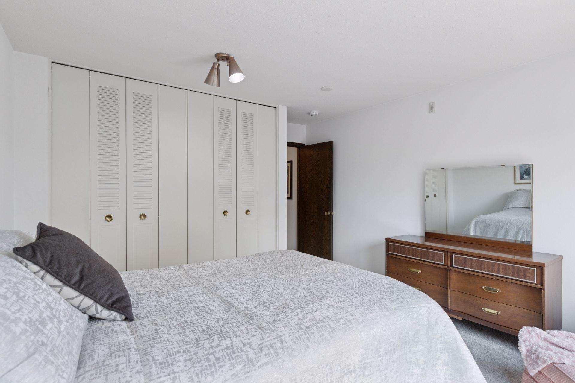 4360 Brookside Court Unit: 310