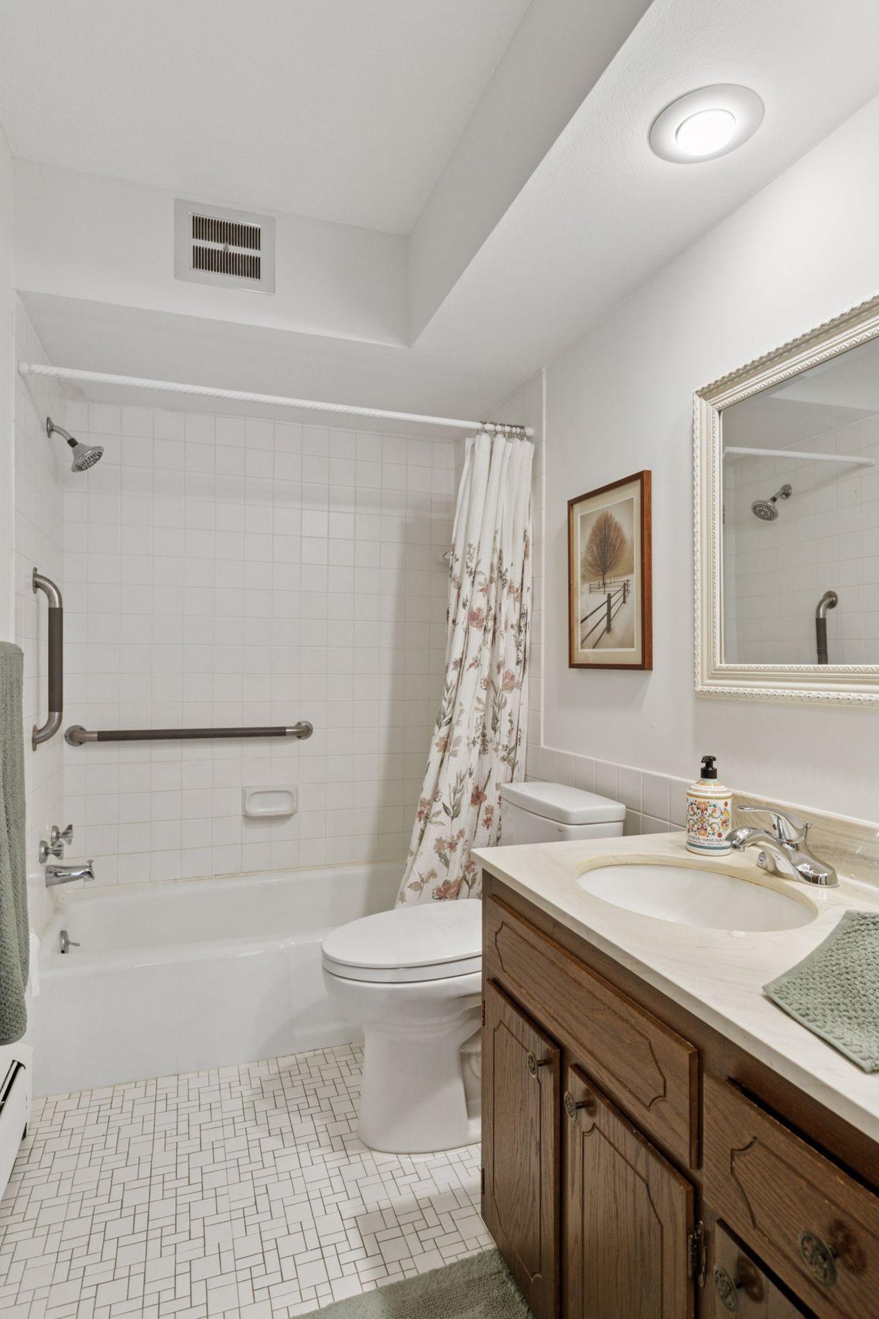 4360 Brookside Court Unit: 310