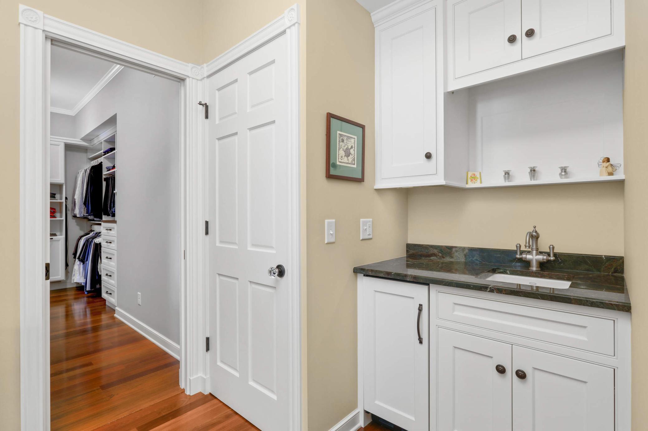 21 Avon Street S Unit: 21