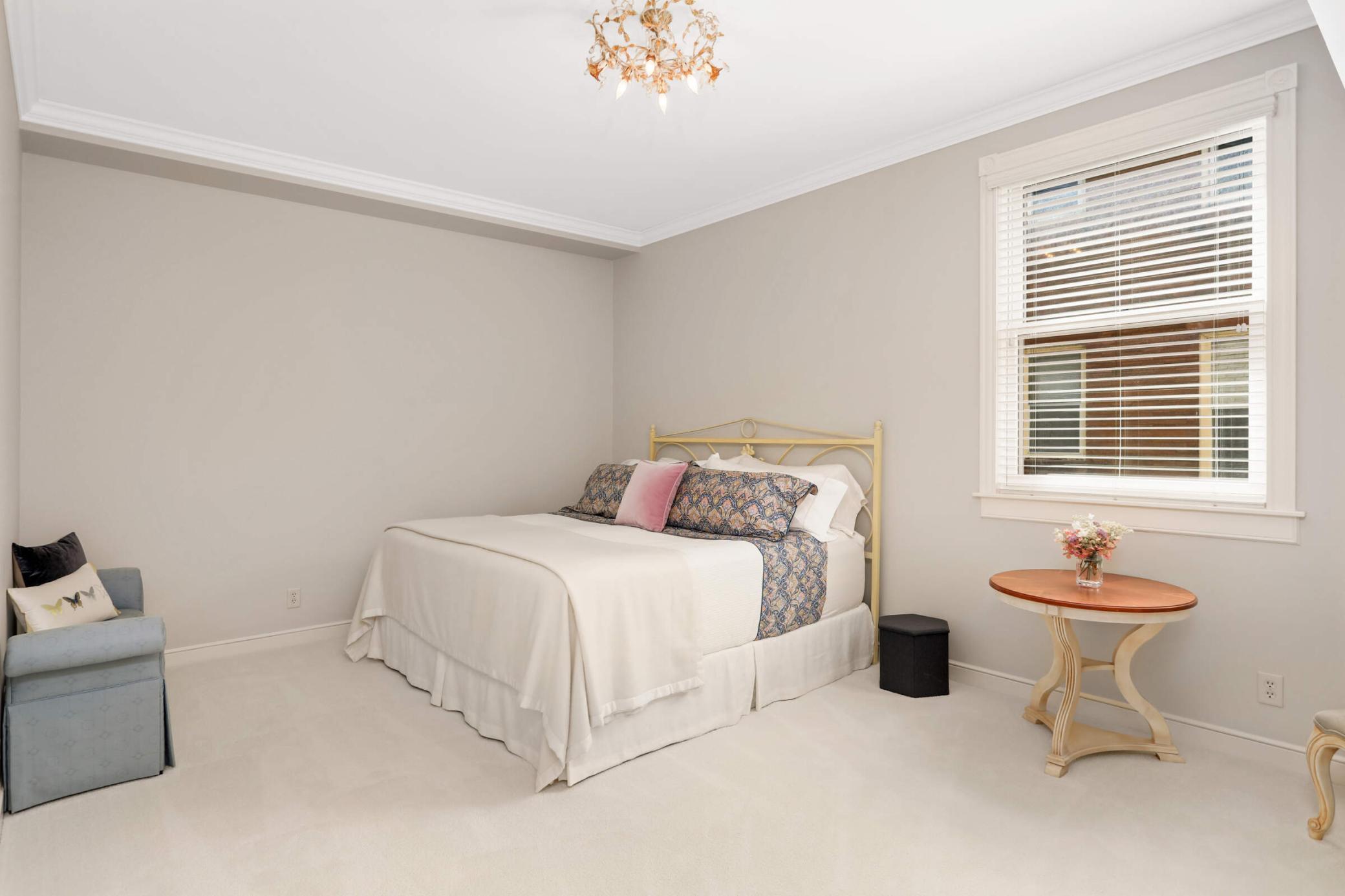 21 Avon Street S Unit: 21