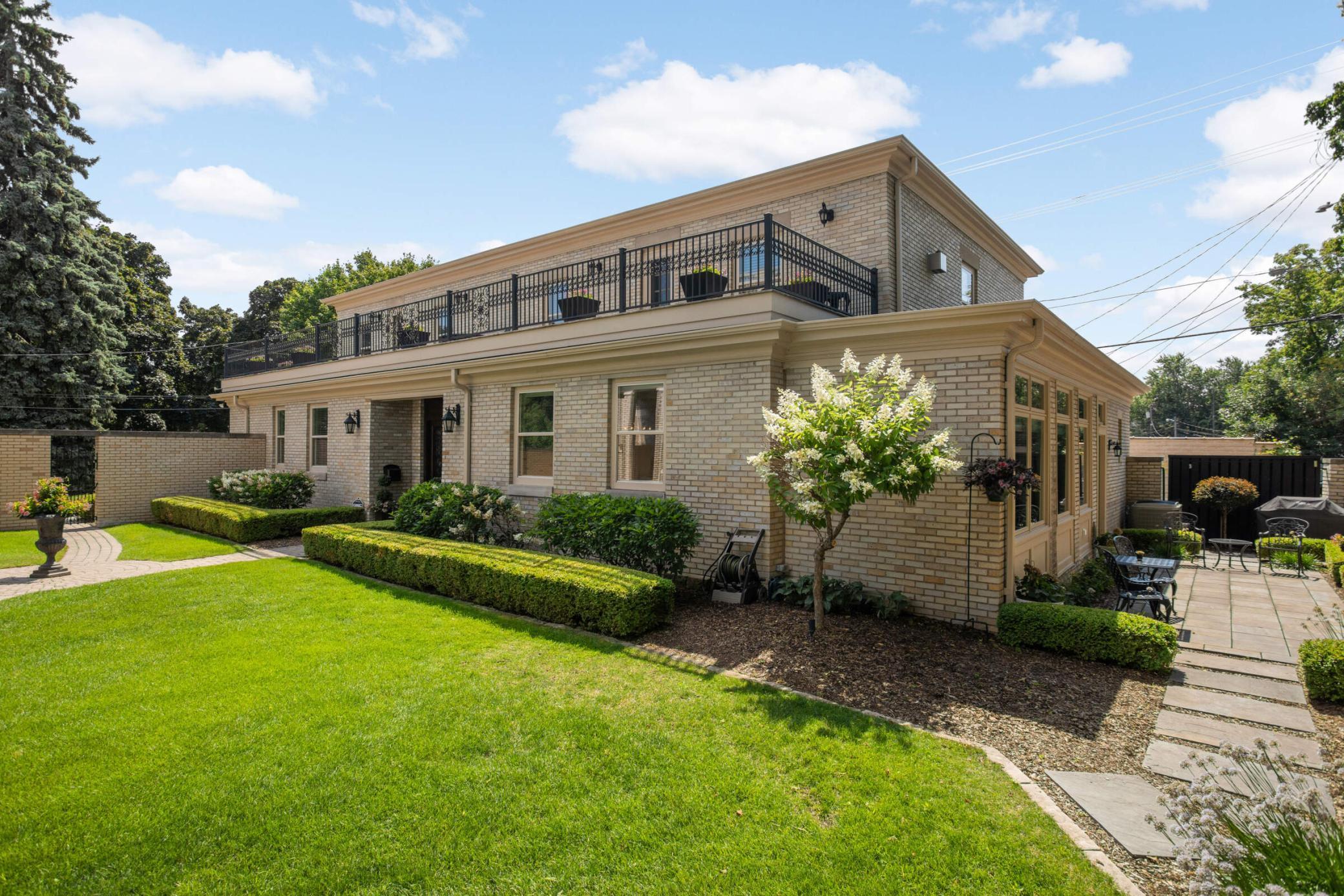 21 Avon Street S Unit: 21