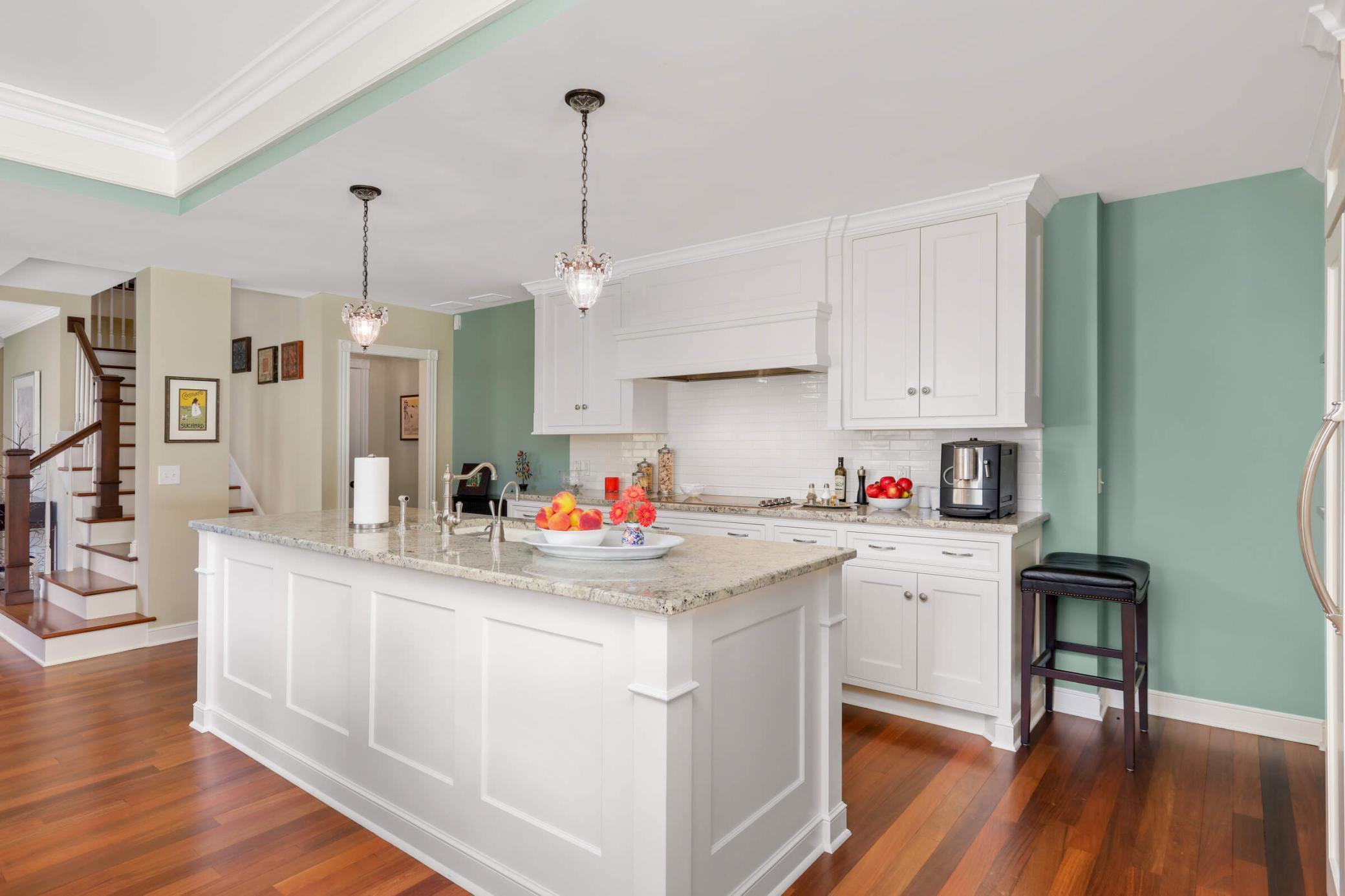 21 Avon Street S Unit: 21