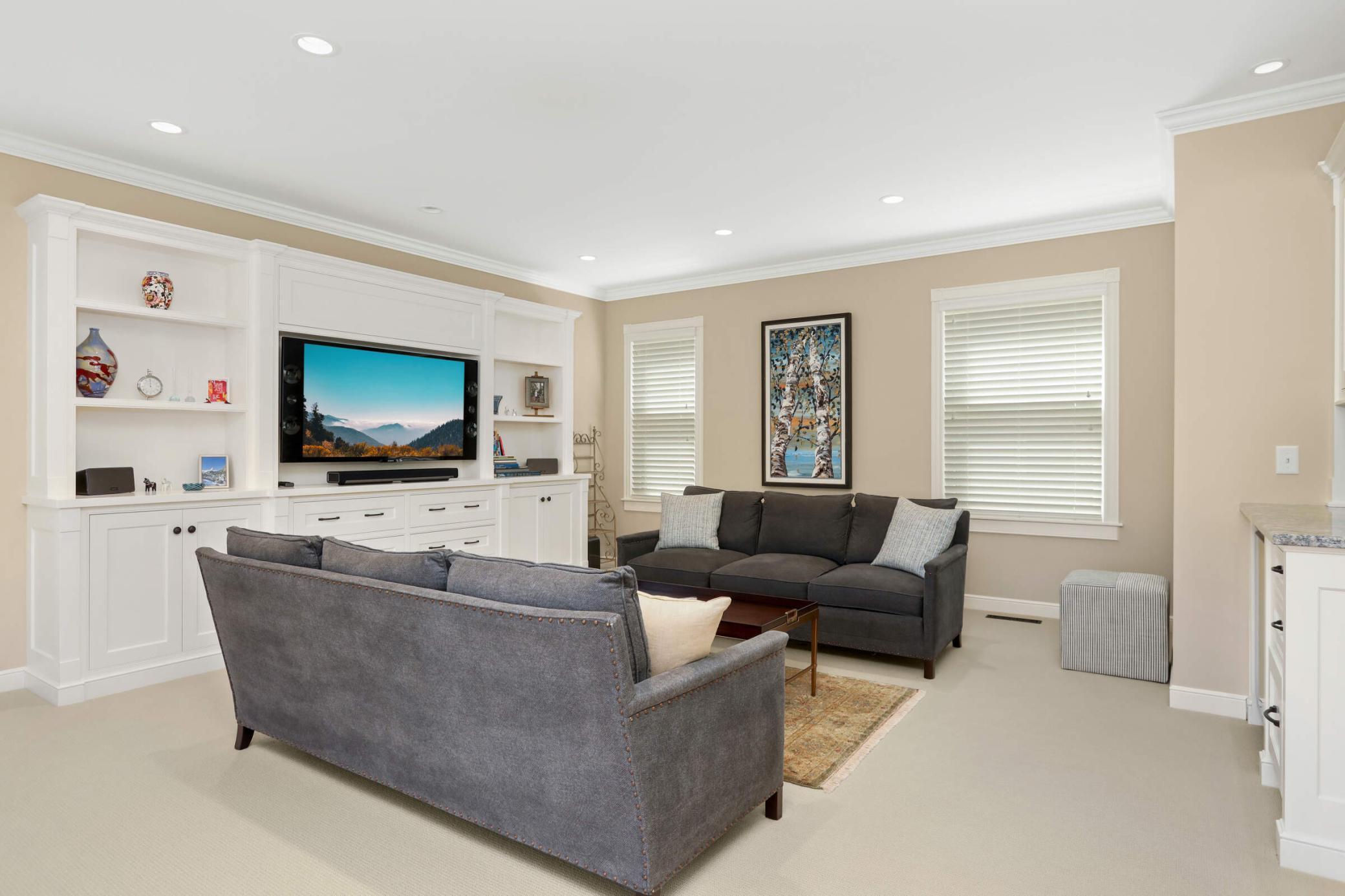 21 Avon Street S Unit: 21