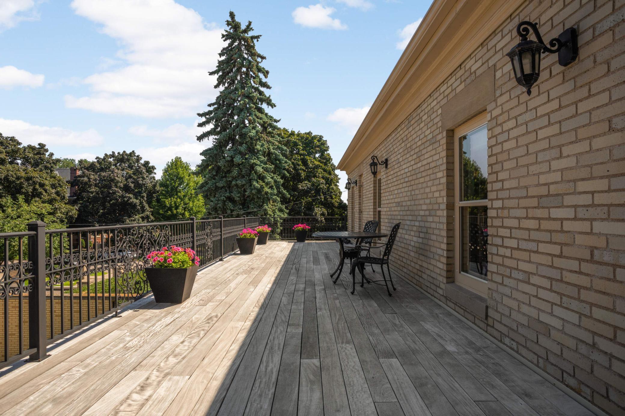 21 Avon Street S Unit: 21