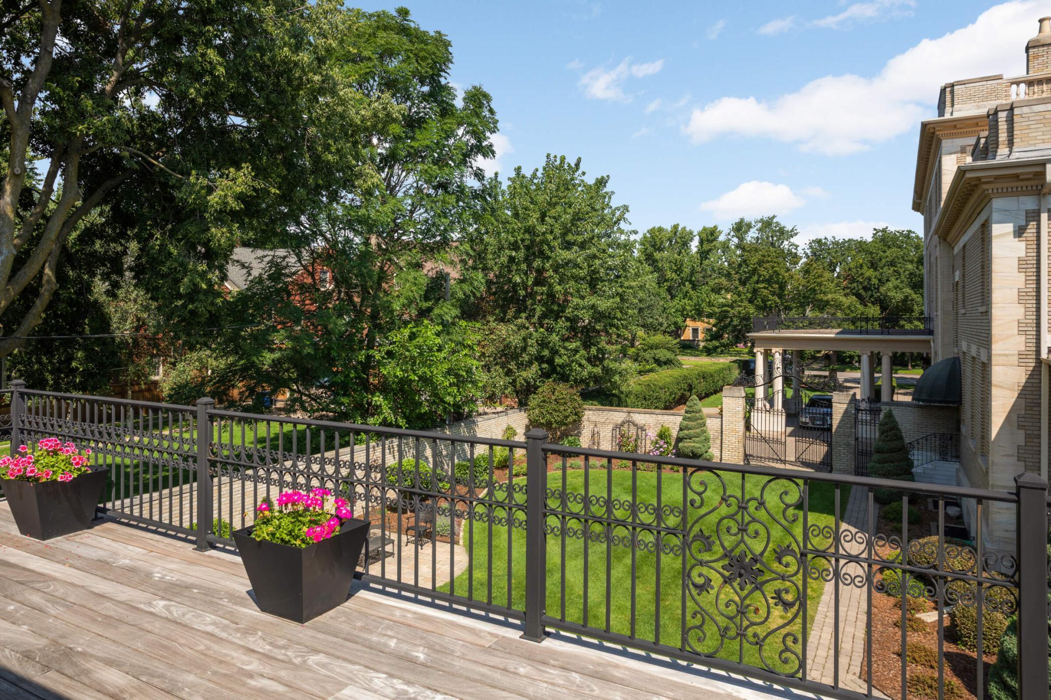 21 Avon Street S Unit: 21