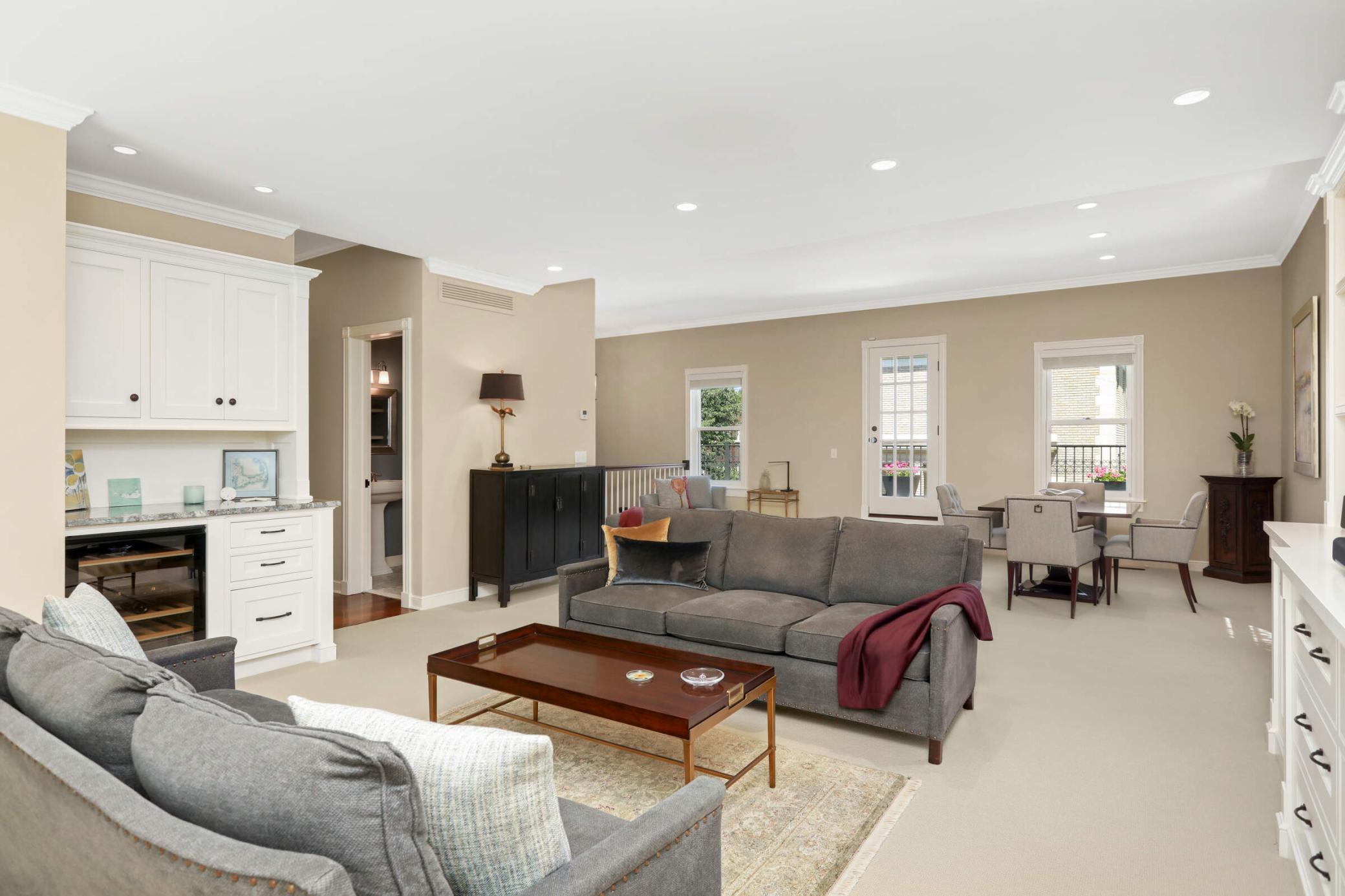 21 Avon Street S Unit: 21