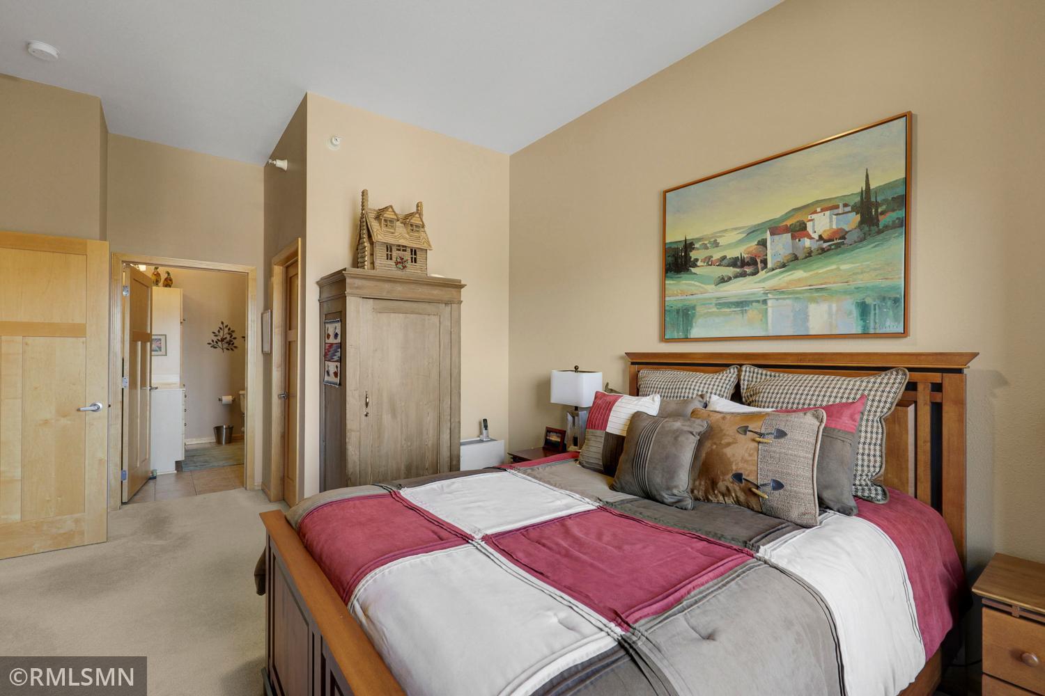1800 Graham Avenue Unit: 411