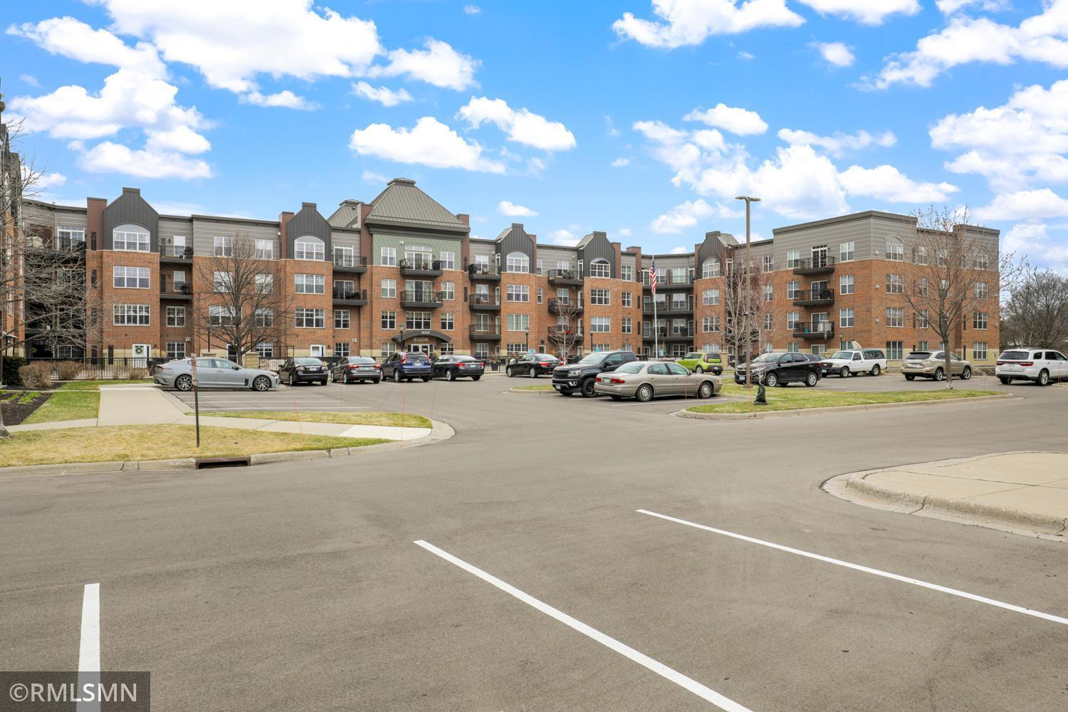 1800 Graham Avenue Unit: 411