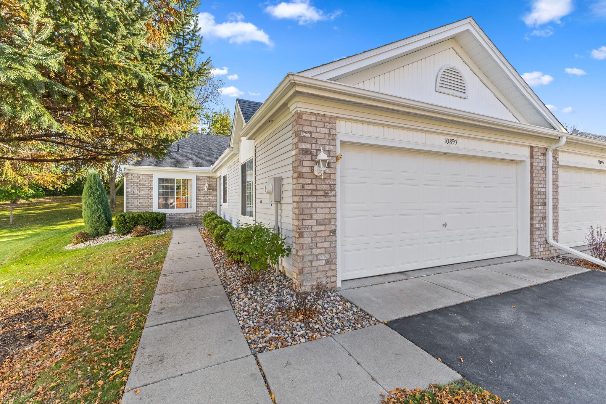 10897 Lexington Drive