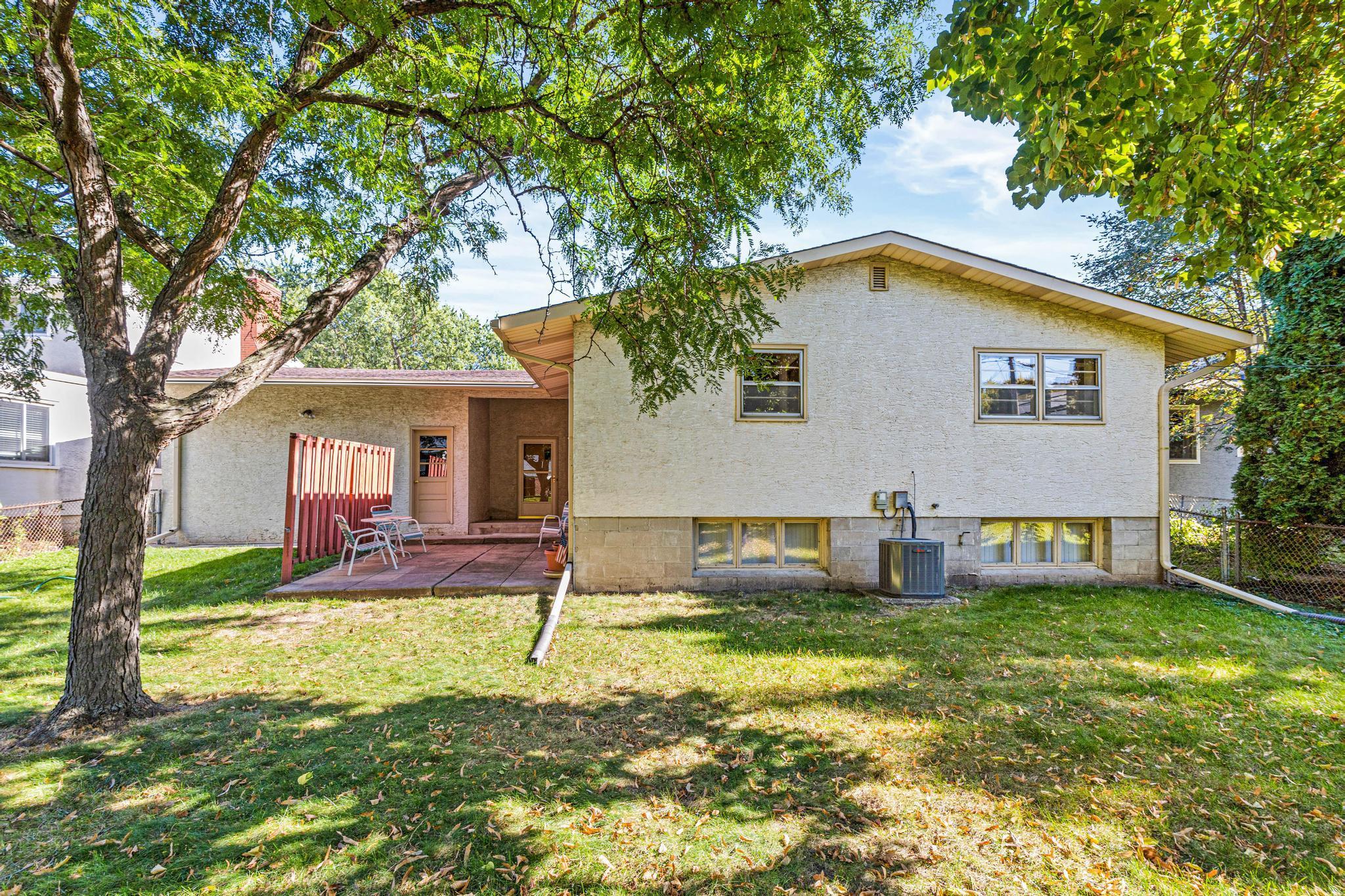 1211 Galvin Avenue