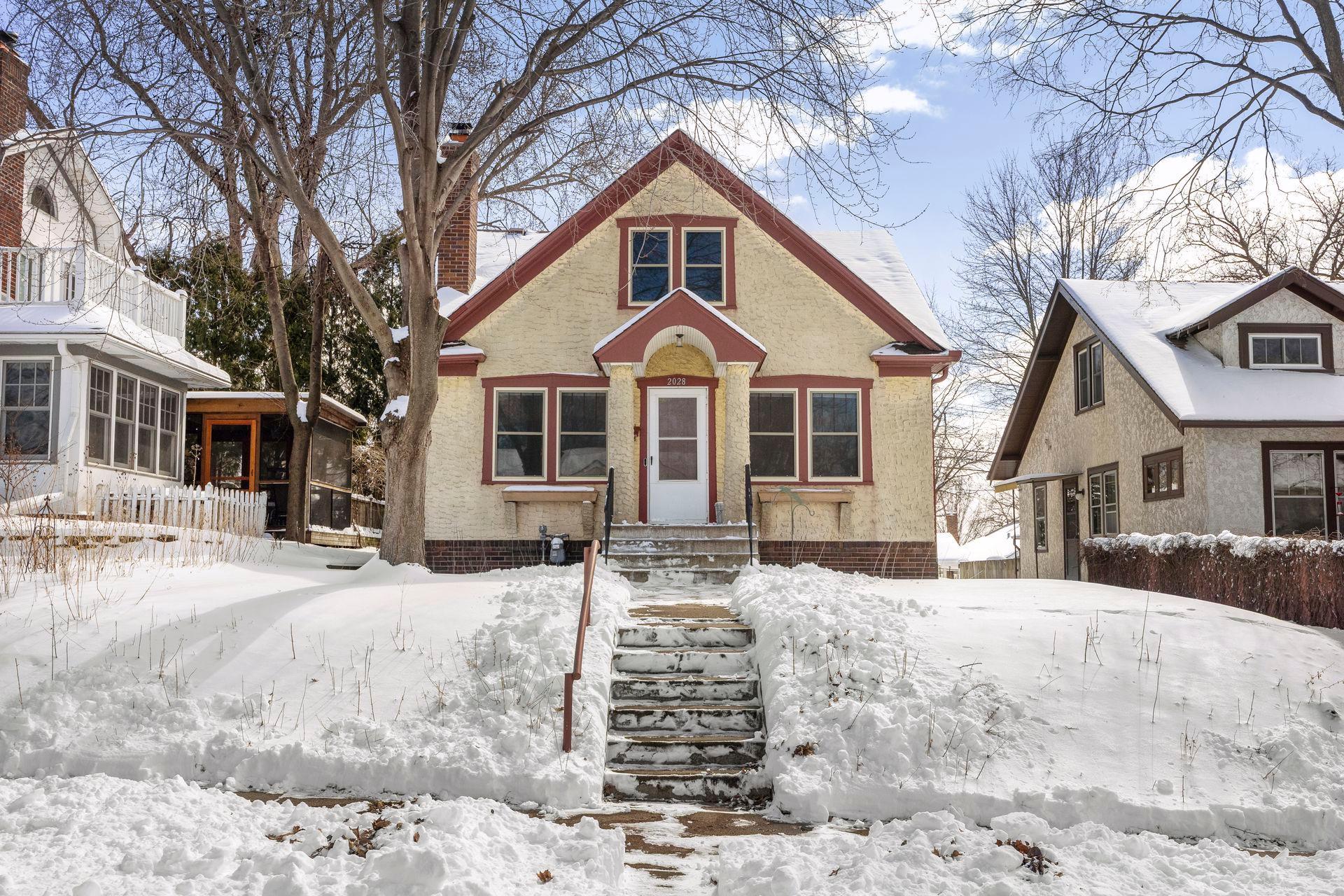 2028 James Avenue