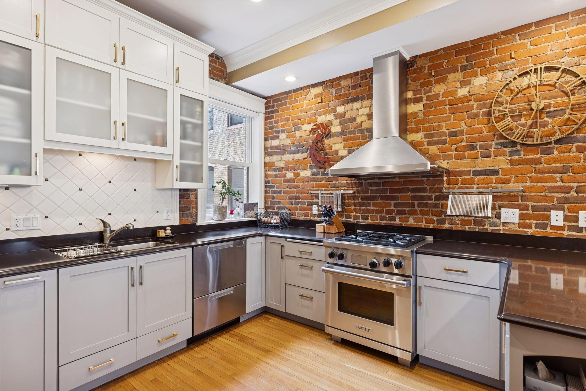 672 Summit Avenue Unit: 102