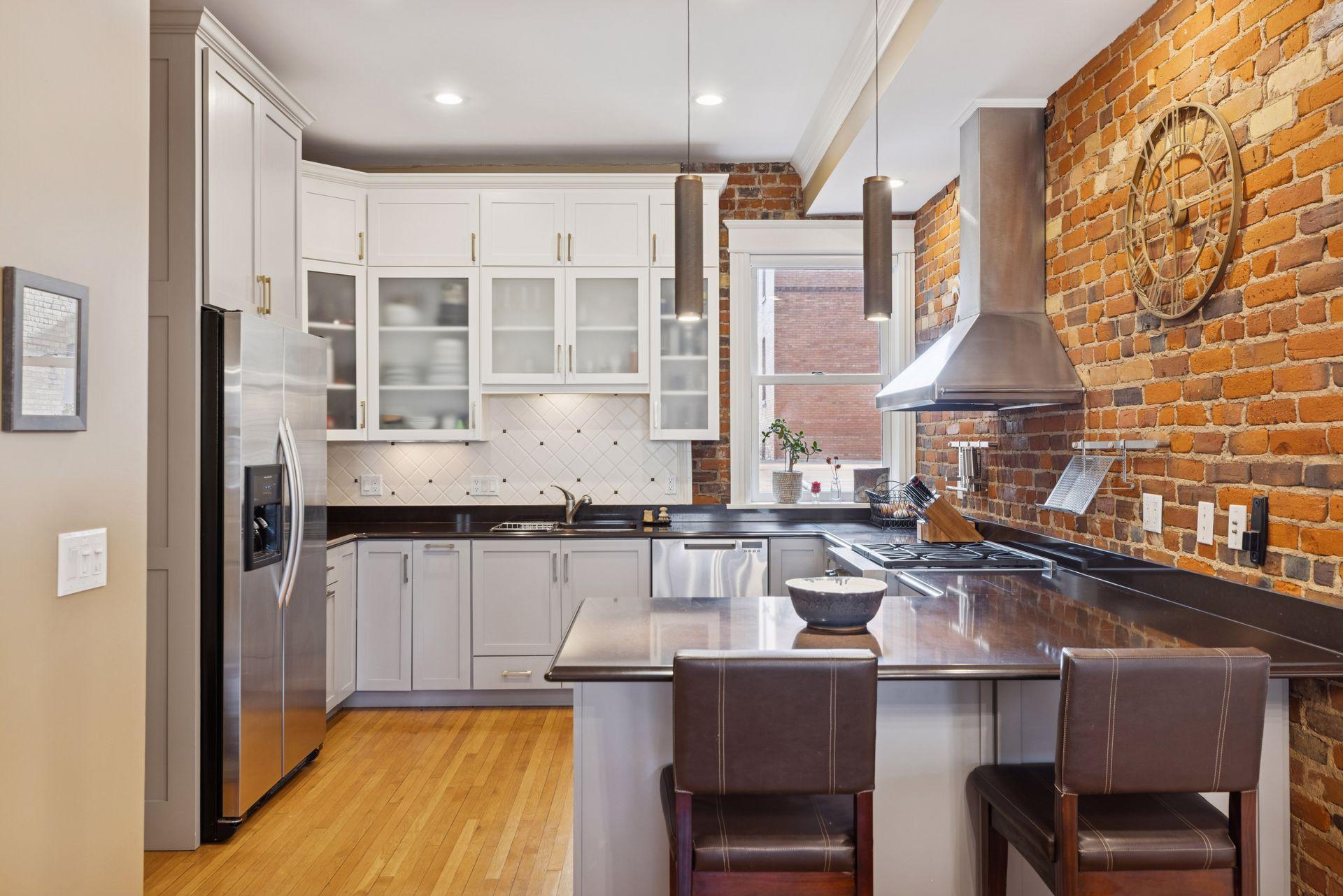 672 Summit Avenue Unit: 102