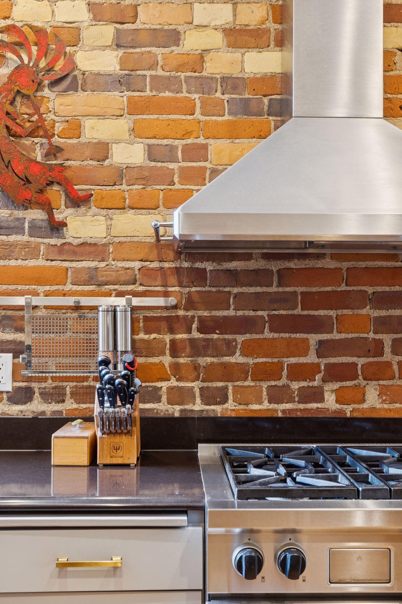 672 Summit Avenue Unit: 102