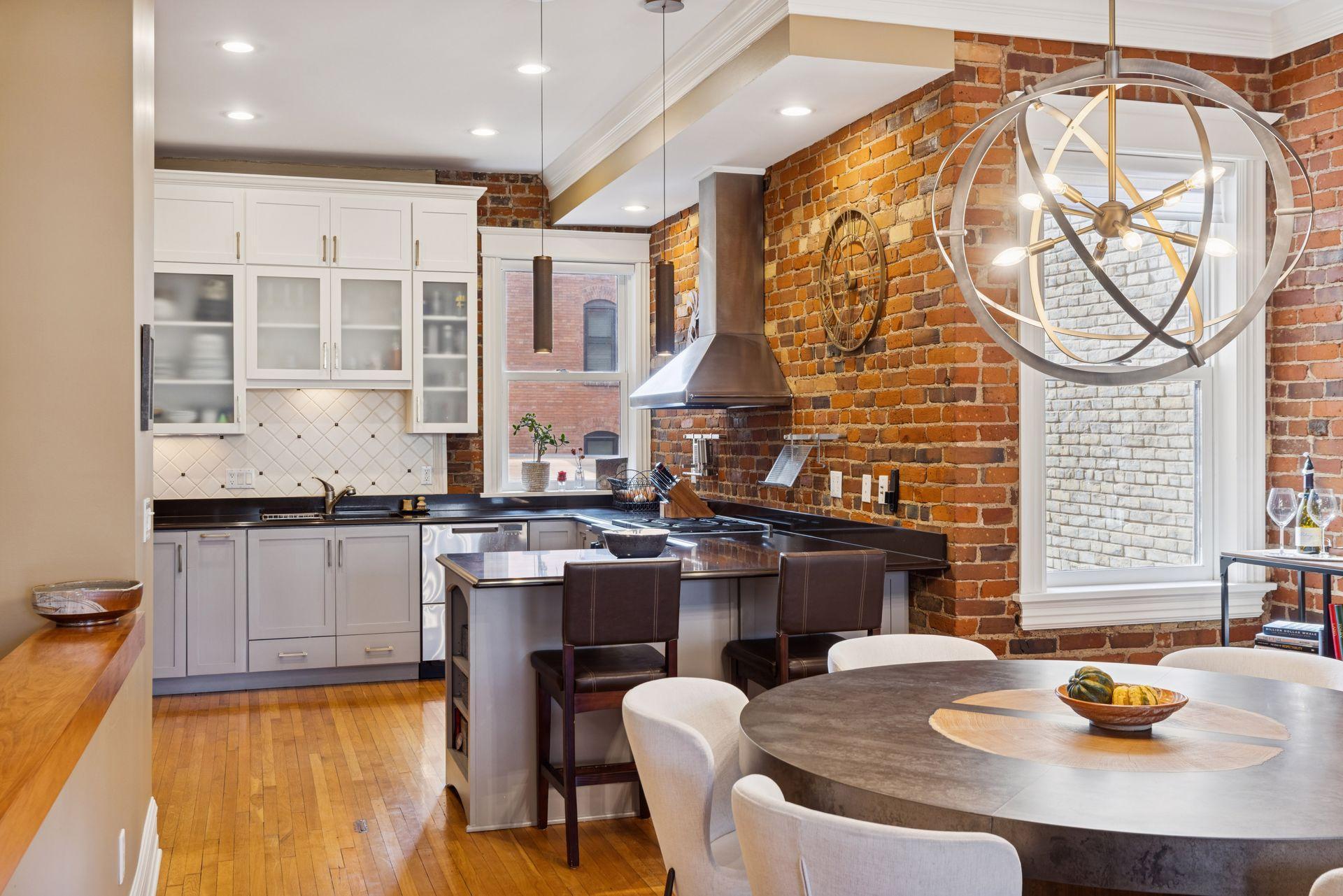 672 Summit Avenue Unit: 102