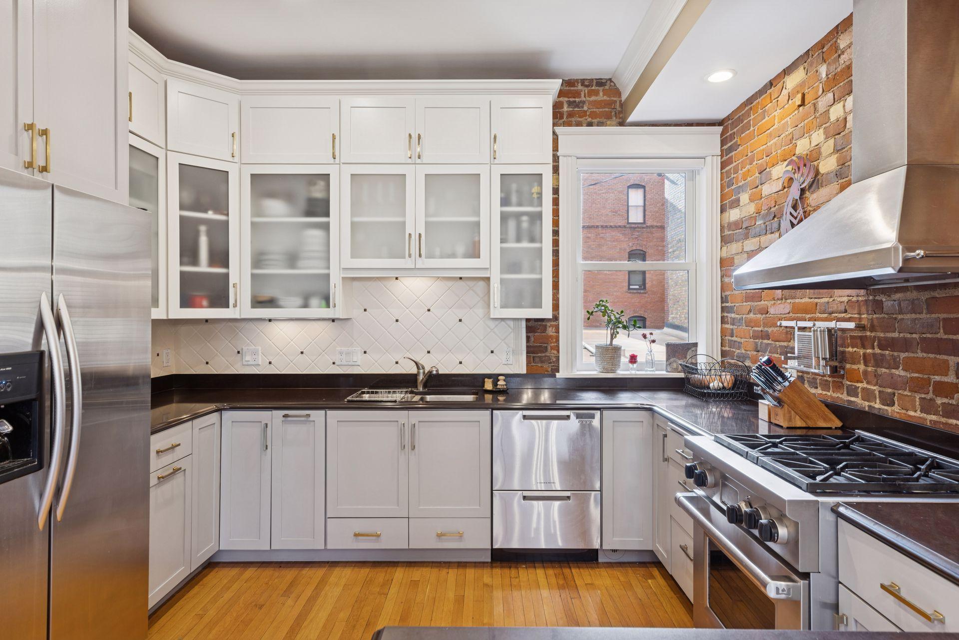 672 Summit Avenue Unit: 102