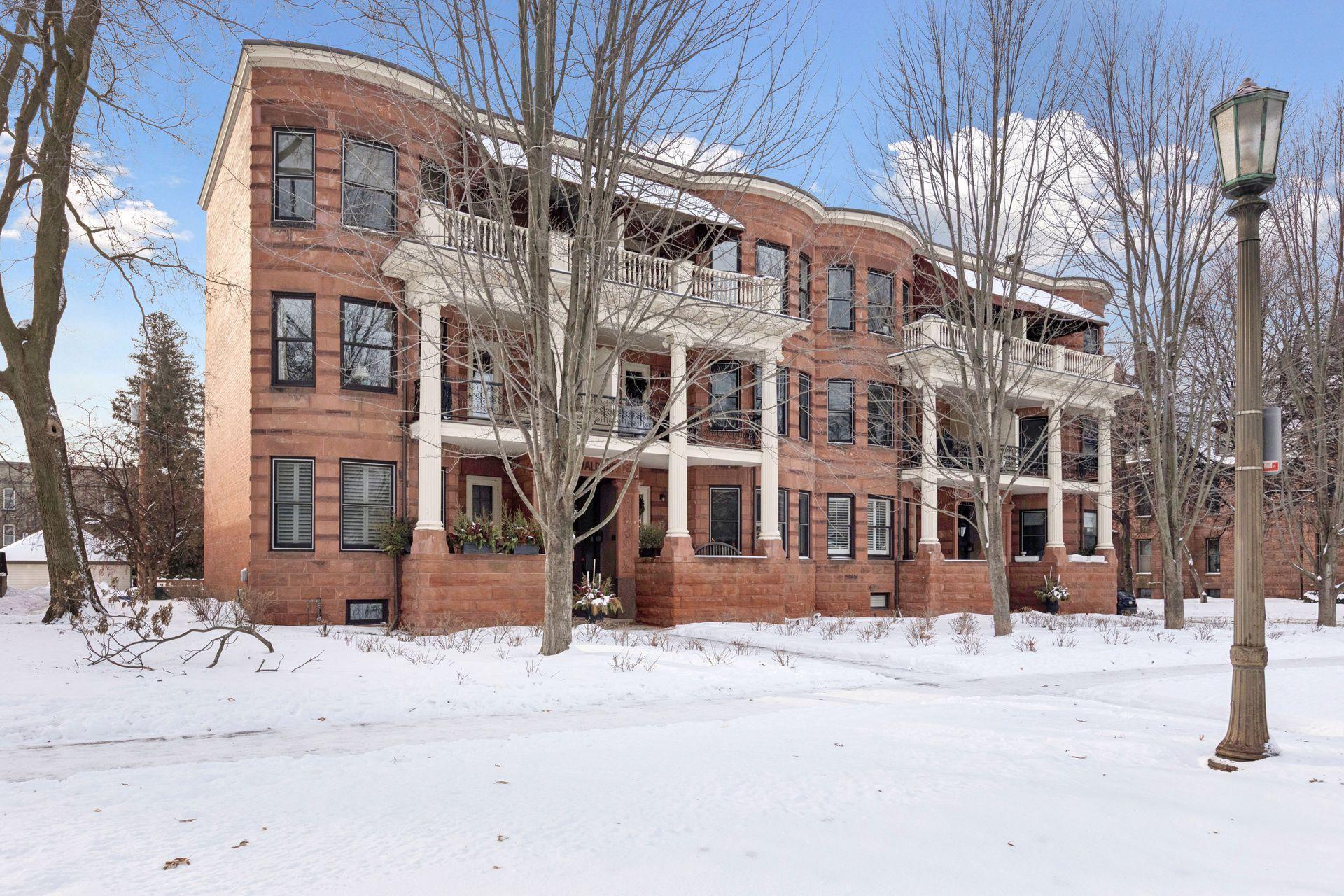 672 Summit Avenue Unit: 102