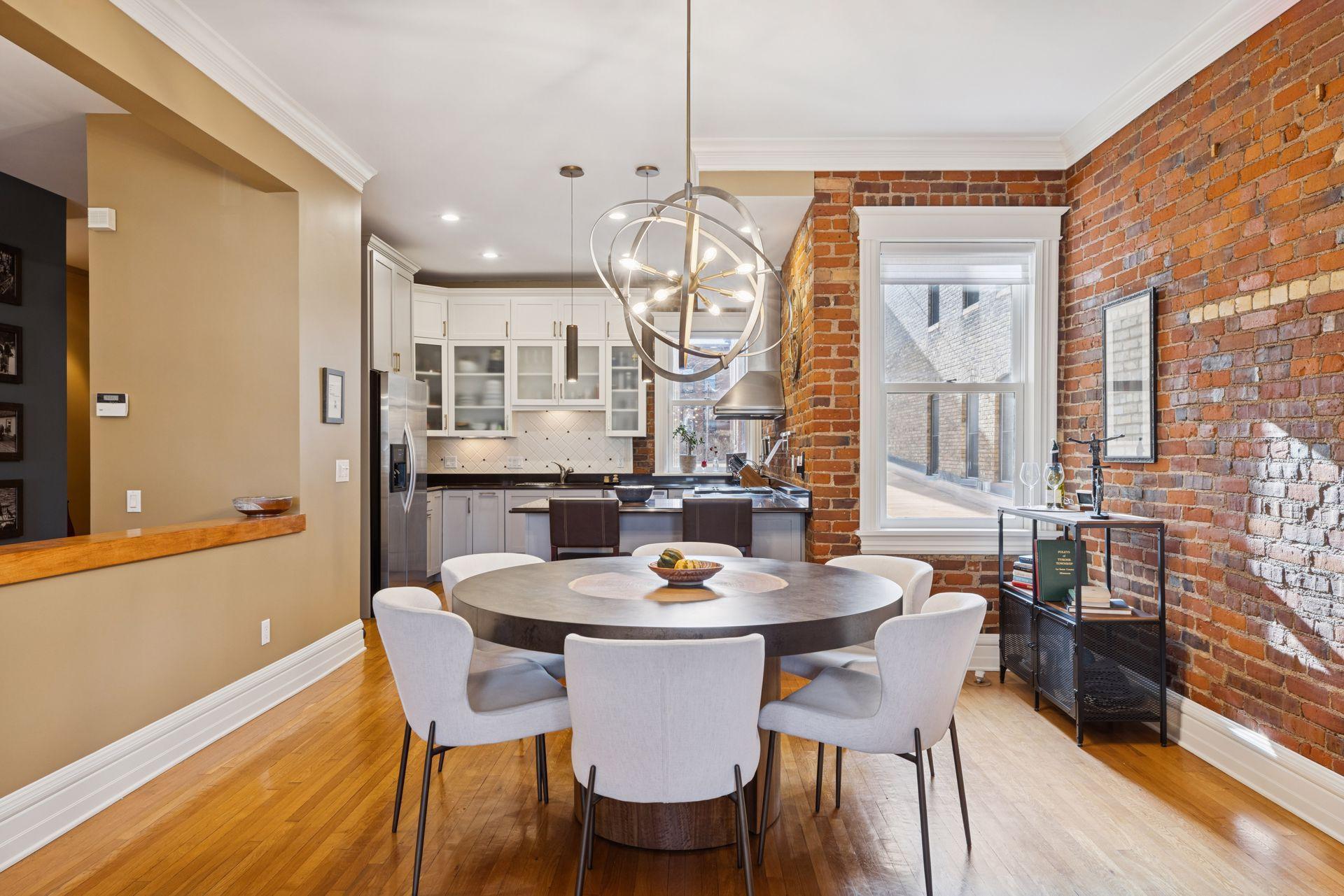 672 Summit Avenue Unit: 102