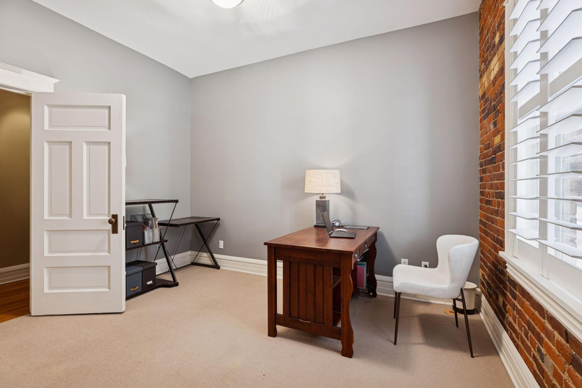 672 Summit Avenue Unit: 102