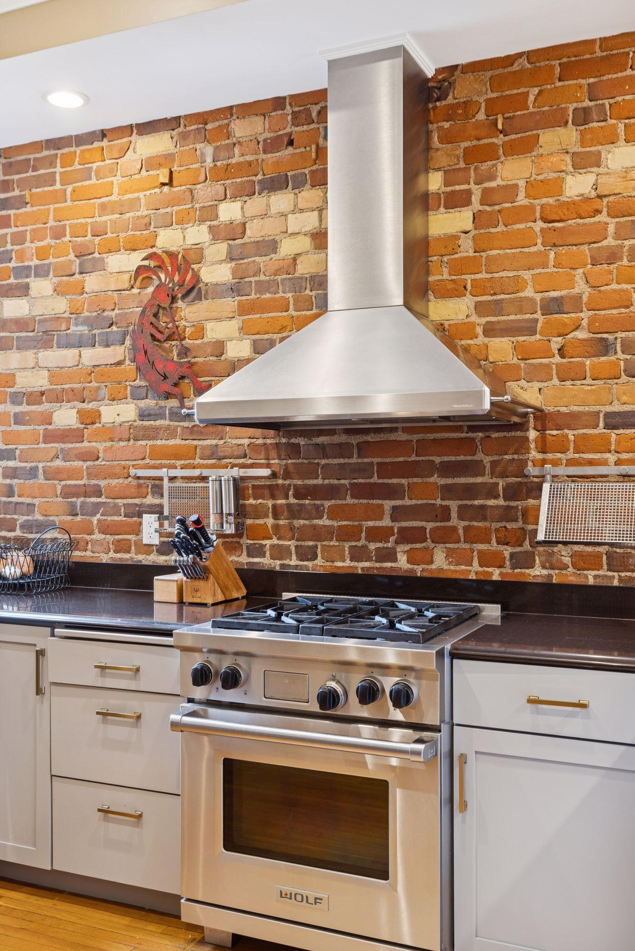 672 Summit Avenue Unit: 102