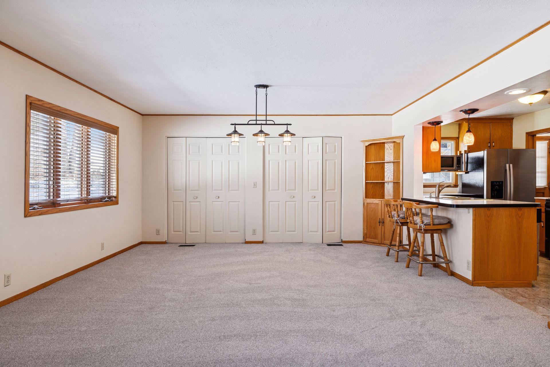 1947 Yorkshire Court