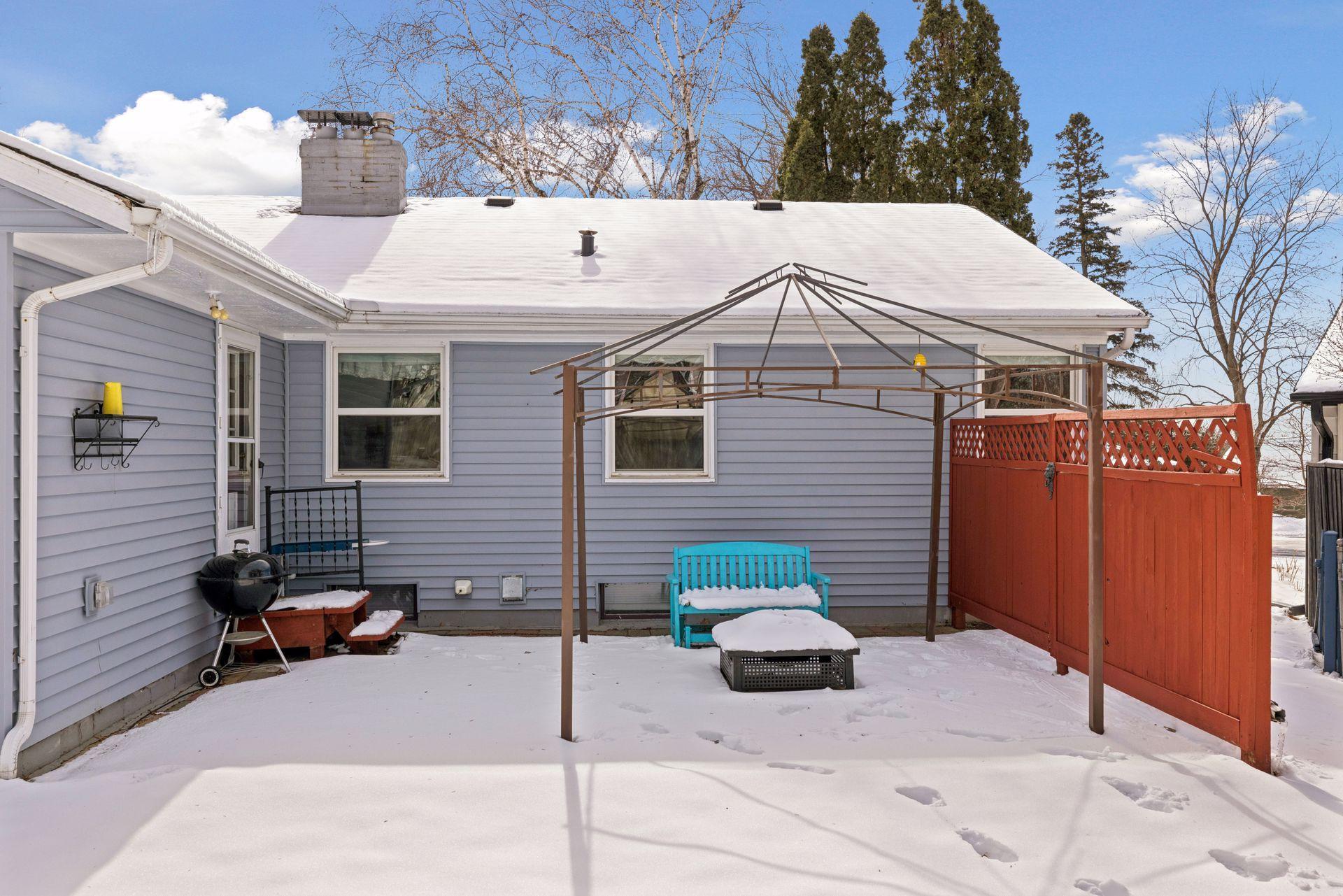 1947 Yorkshire Court