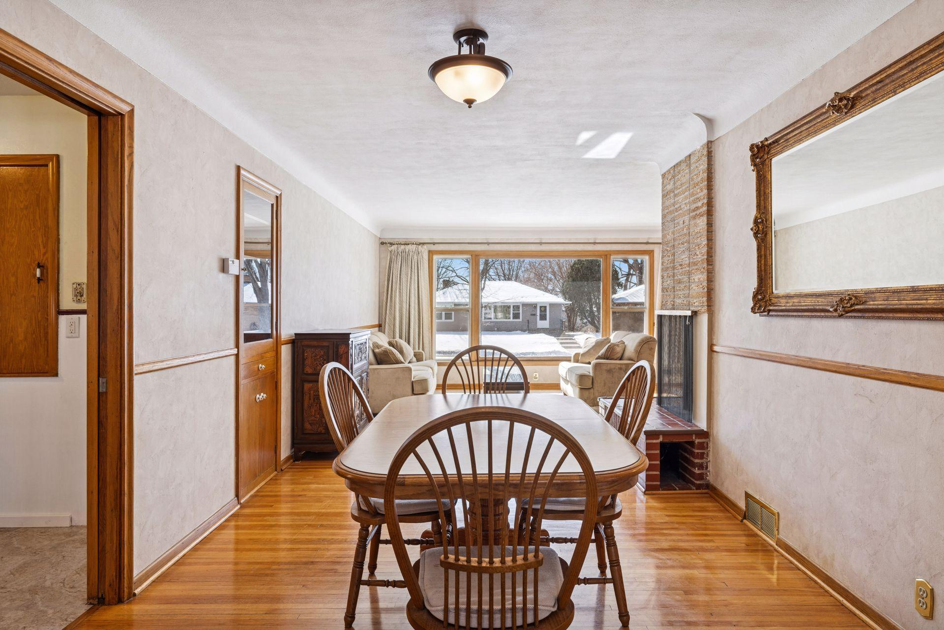 1947 Yorkshire Court