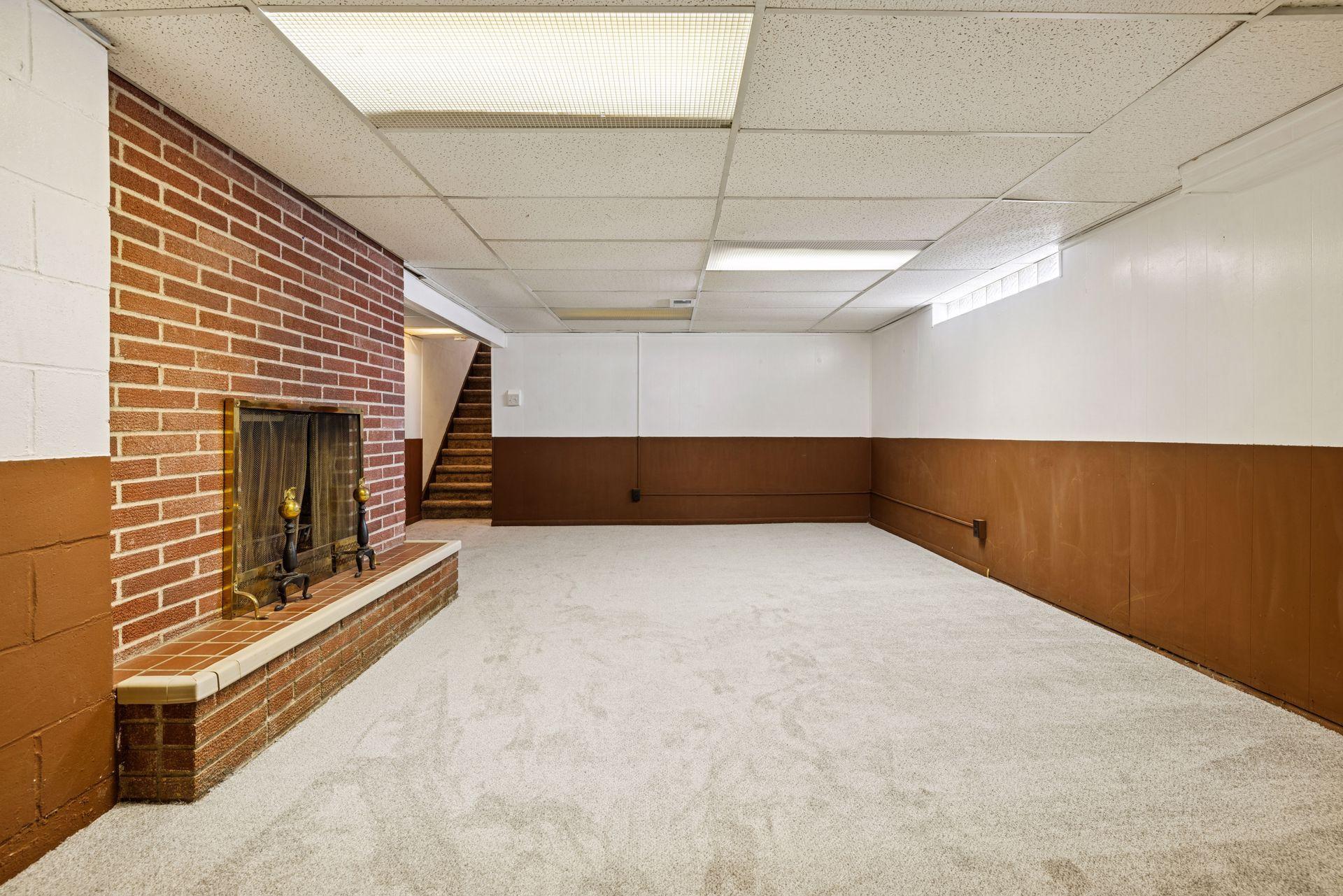 1947 Yorkshire Court