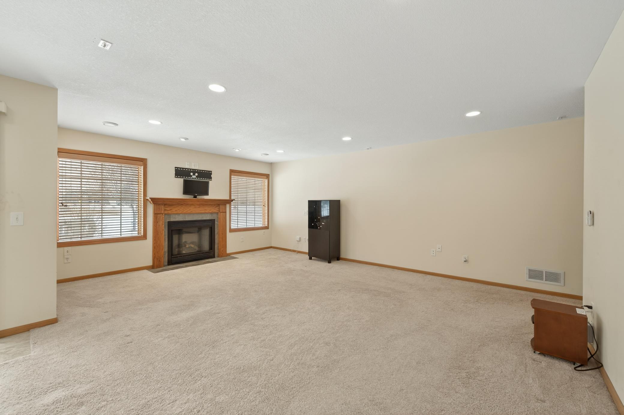 10010 Fallgold Parkway N