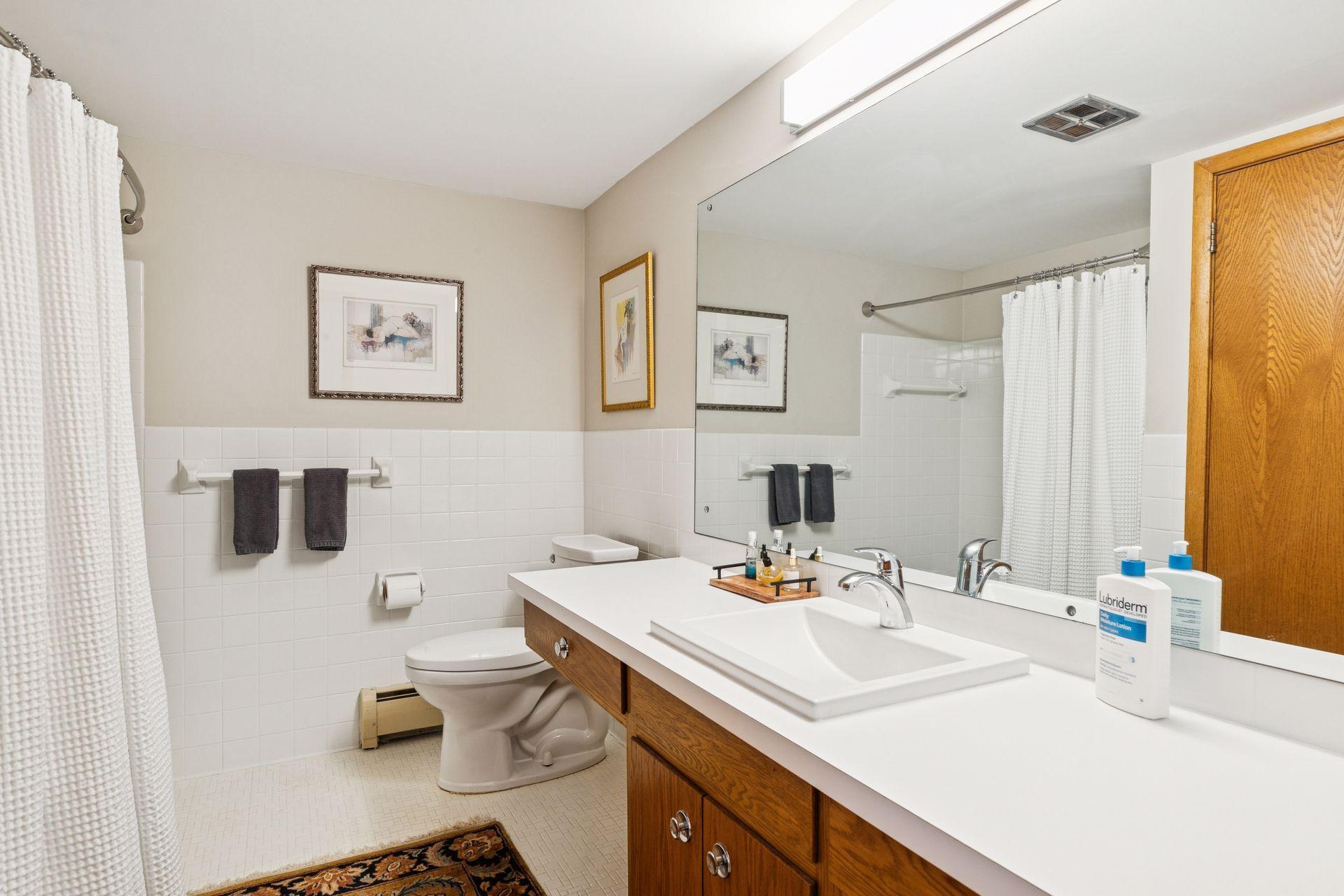 100 Imperial Drive W Unit: 404