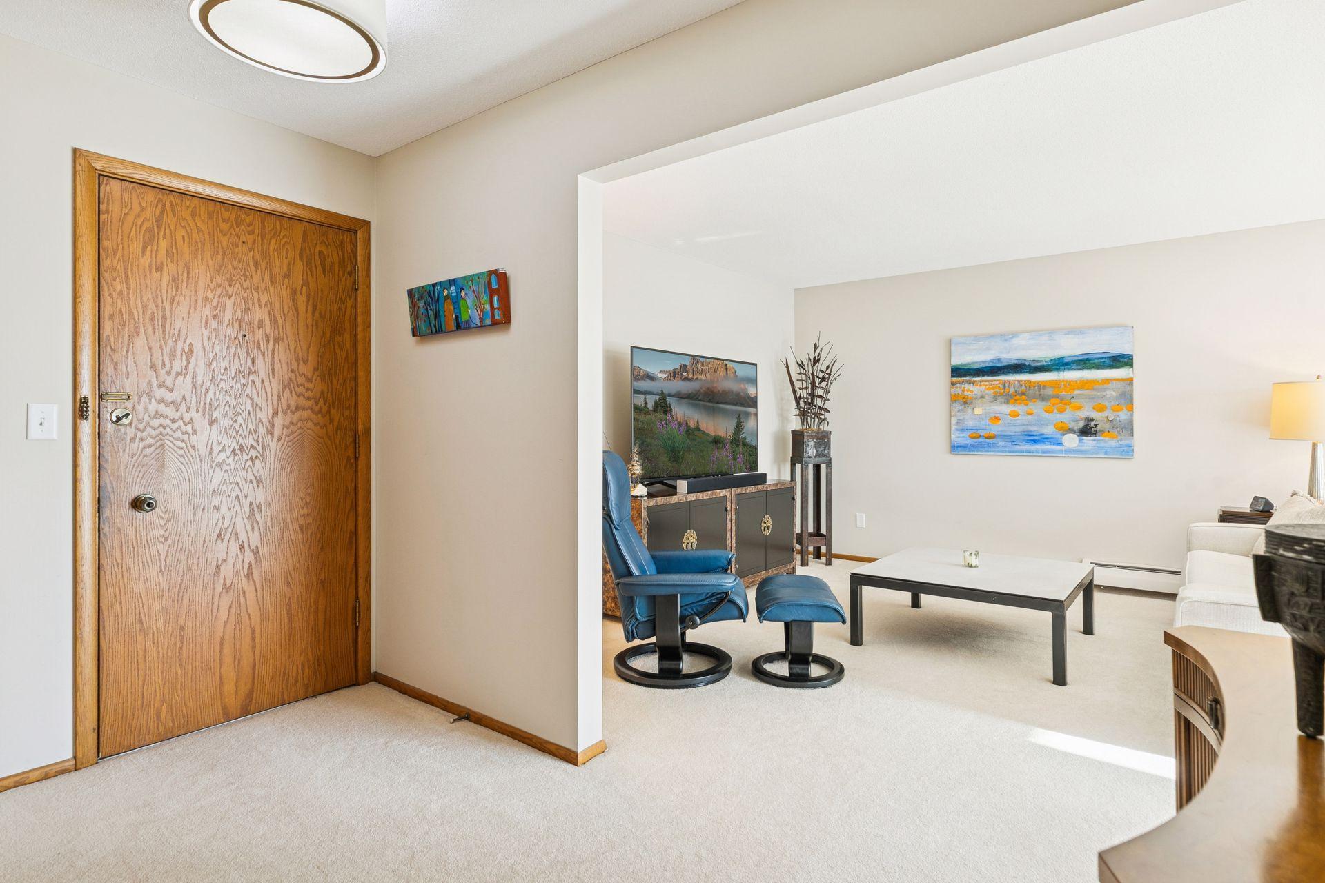 100 Imperial Drive W Unit: 404