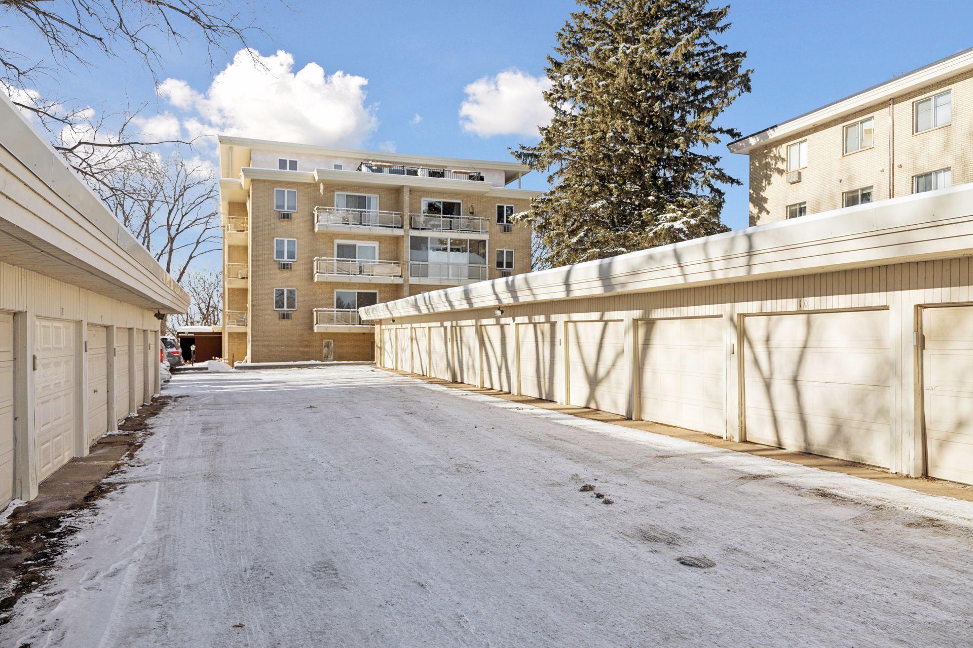 100 Imperial Drive W Unit: 404