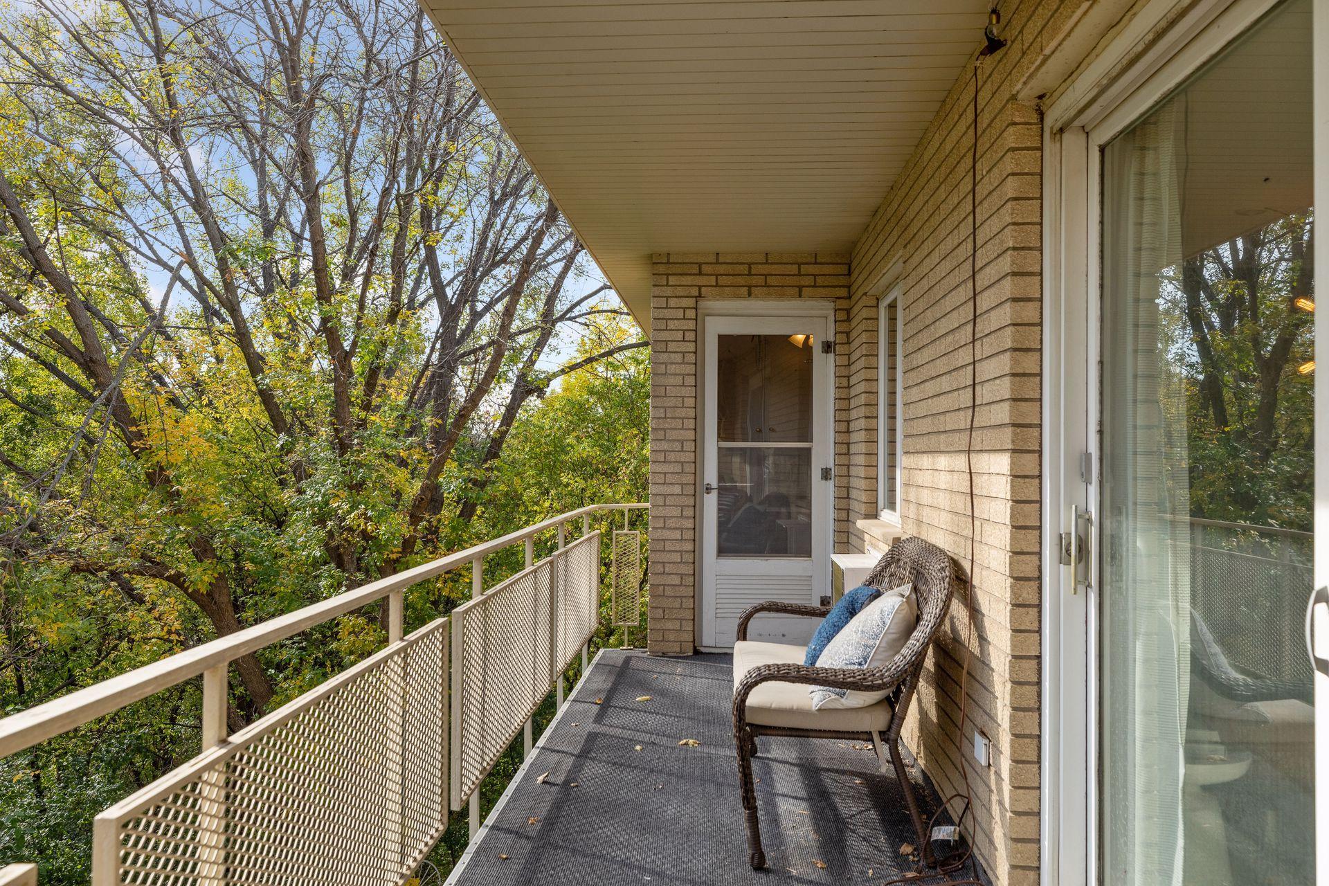 100 Imperial Drive W Unit: 404