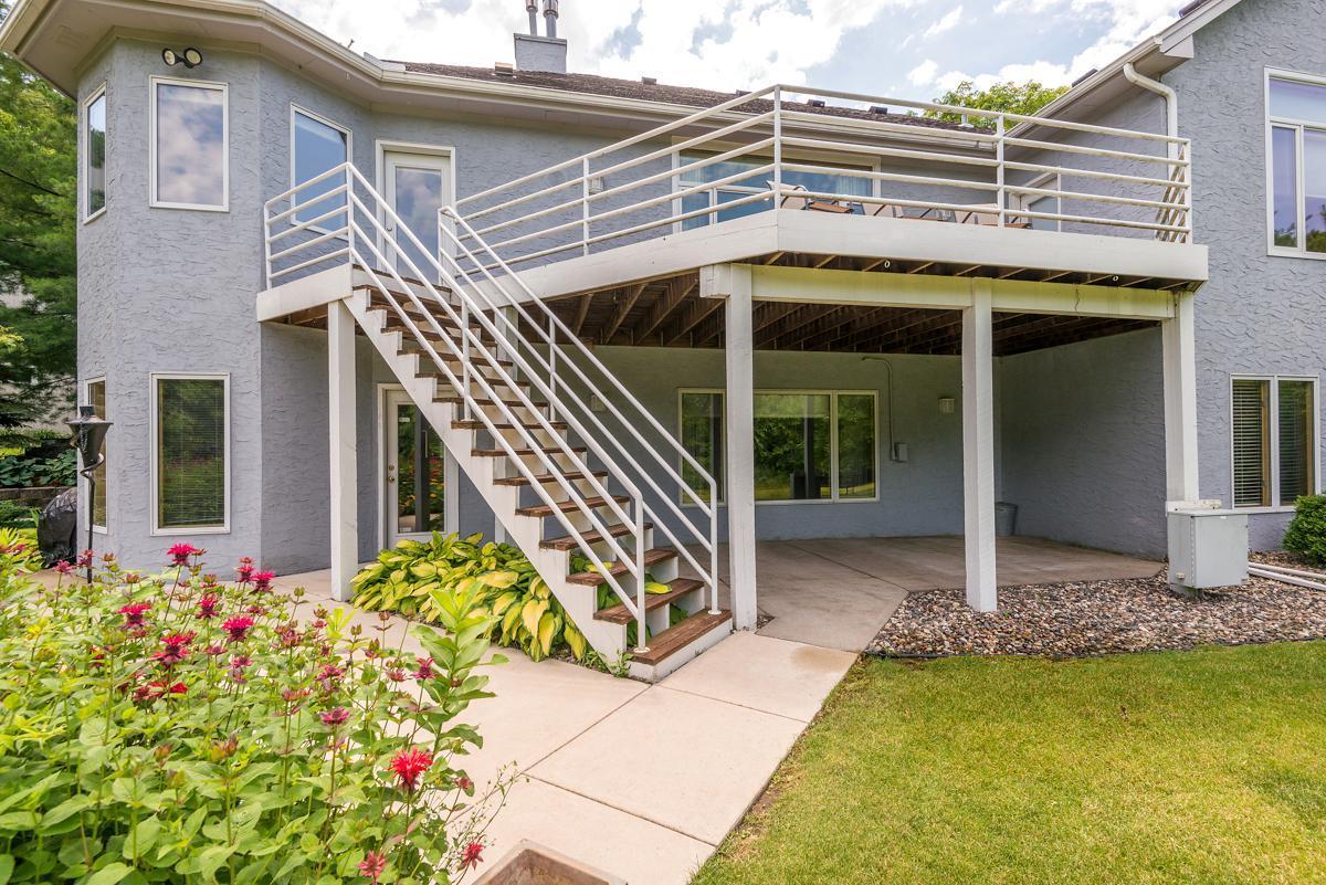 880 Vineland Court