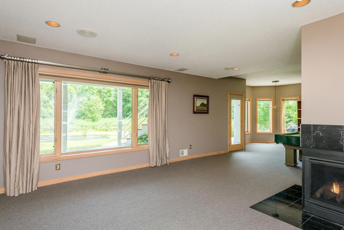 880 Vineland Court