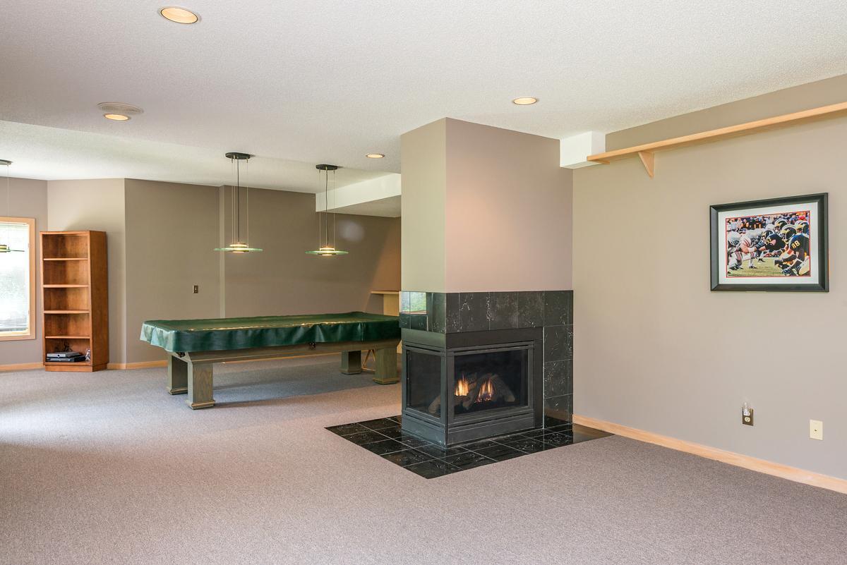 880 Vineland Court