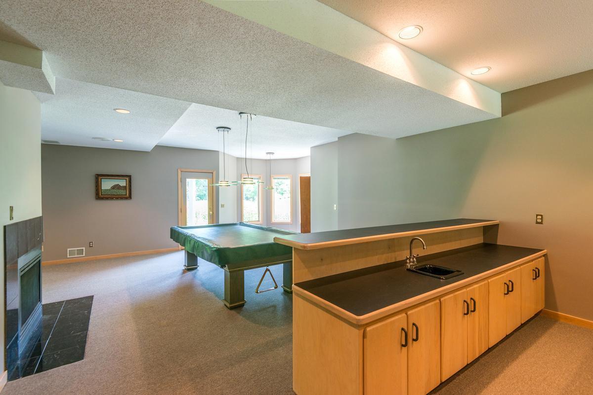 880 Vineland Court